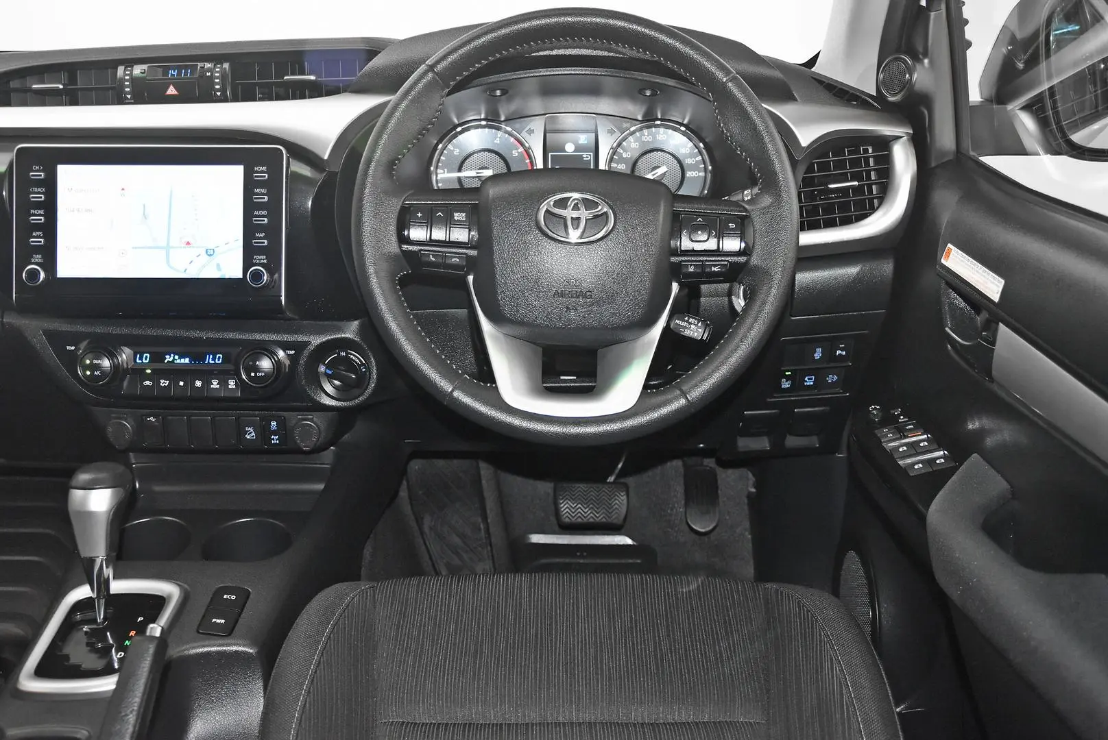 2023 Toyota Hilux Gallery Image 14