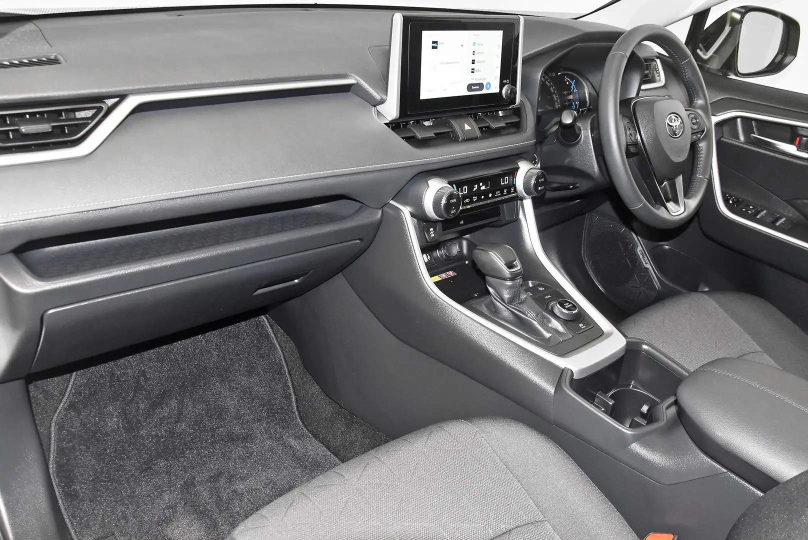 2024 Toyota RAV4 Gallery Image 17