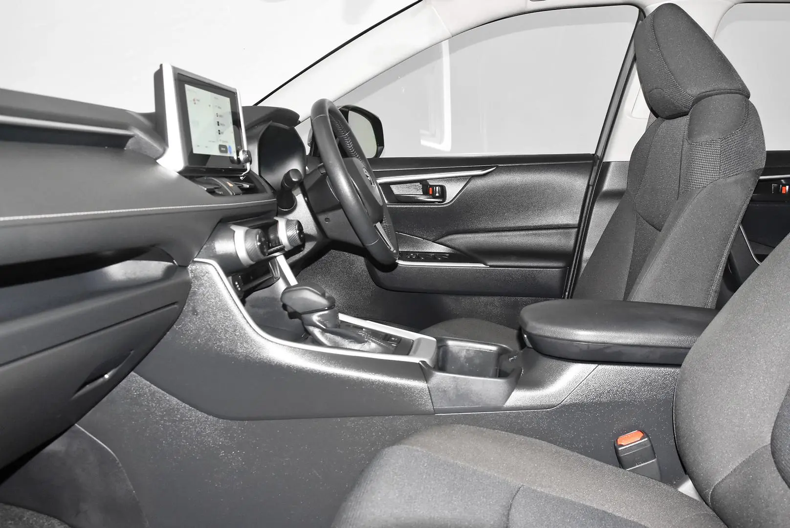 2024 Toyota RAV4 Gallery Image 18