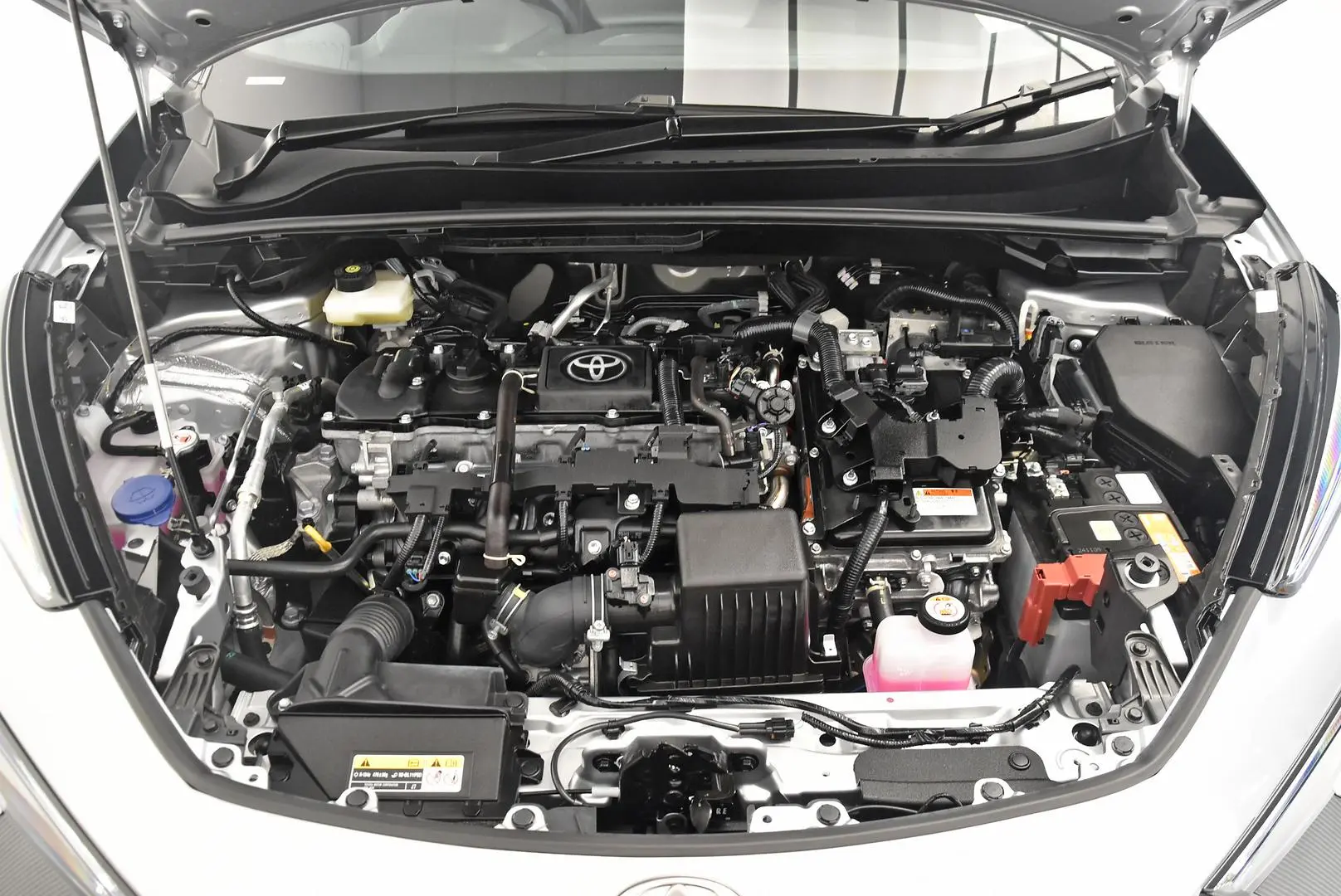 2025 Toyota C-HR Gallery Image 21