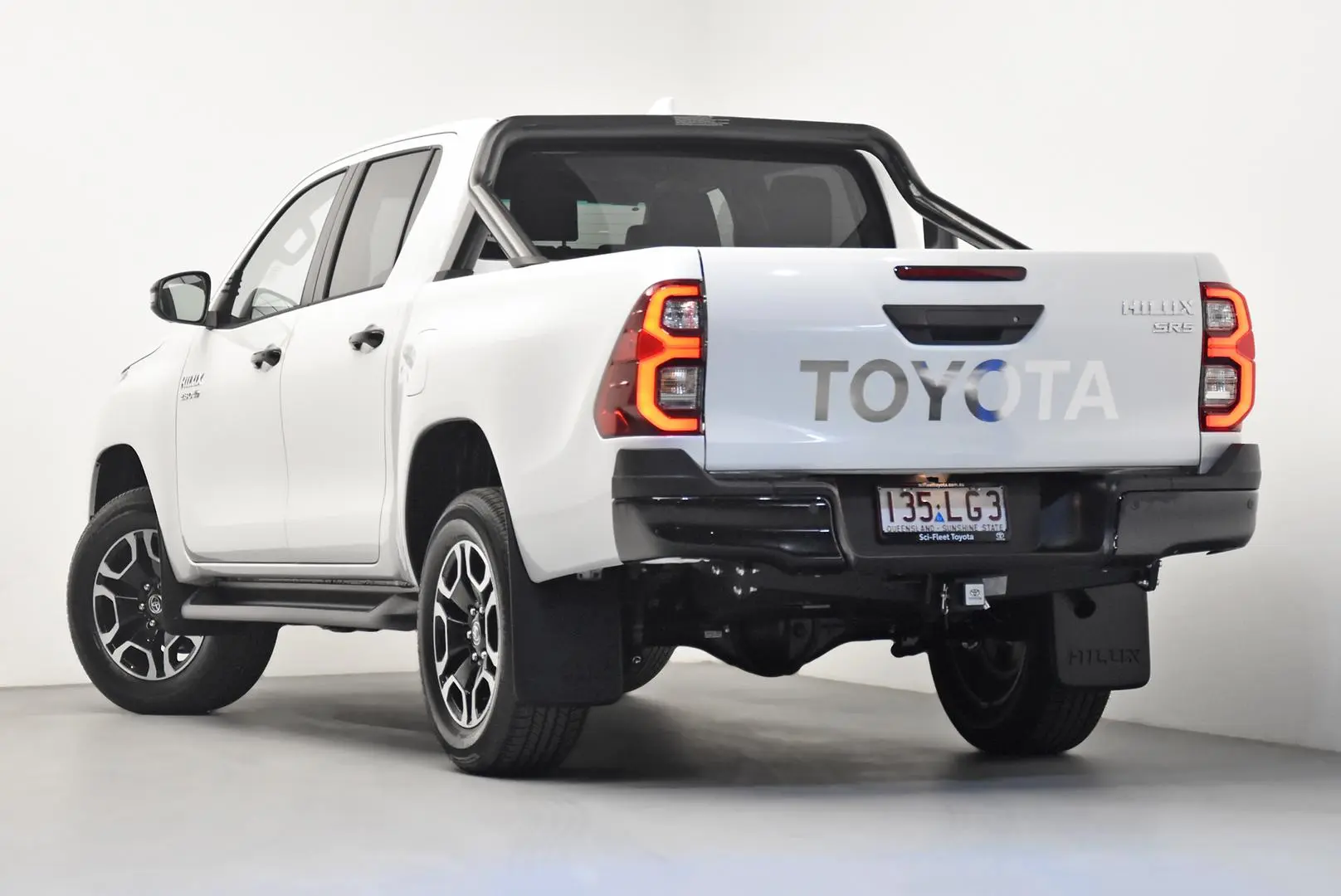 2024 Toyota Hilux Gallery Image 5
