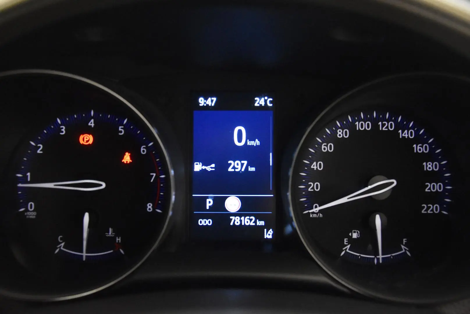 2022 Toyota C-HR Gallery Image 11