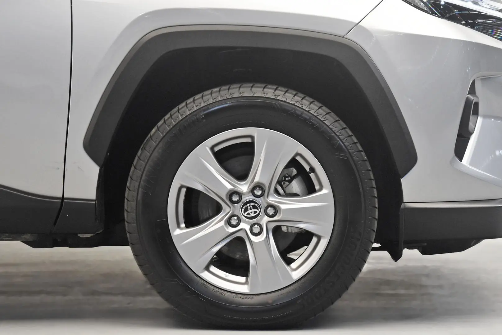 2025 Toyota RAV4 Gallery Image 23