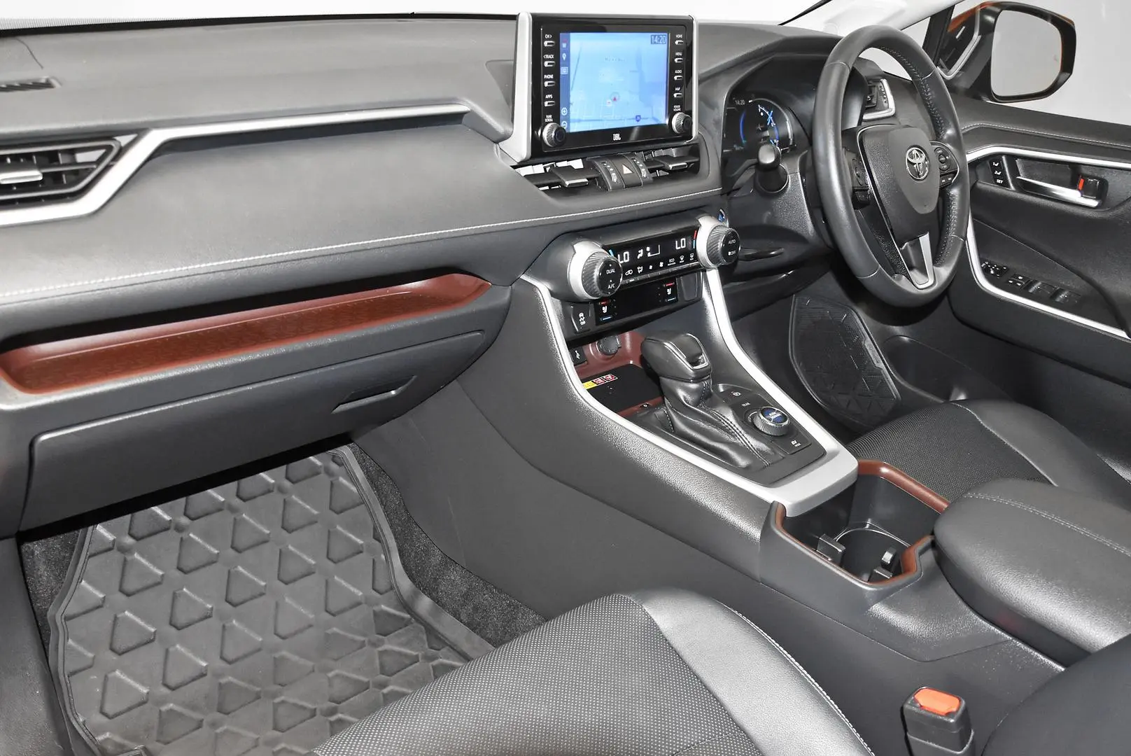 2022 Toyota RAV4 Gallery Image 17