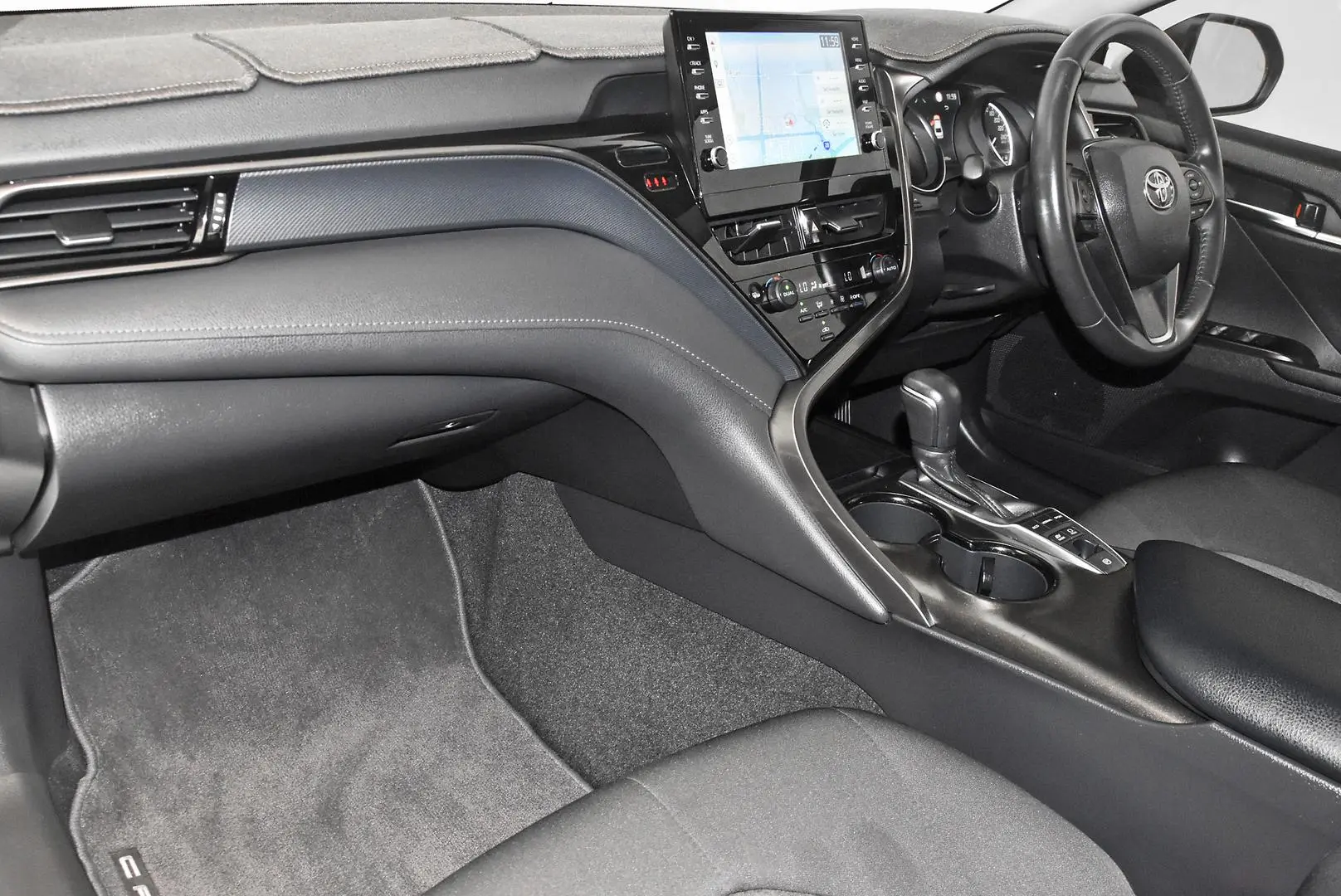 2022 Toyota Camry Gallery Image 16