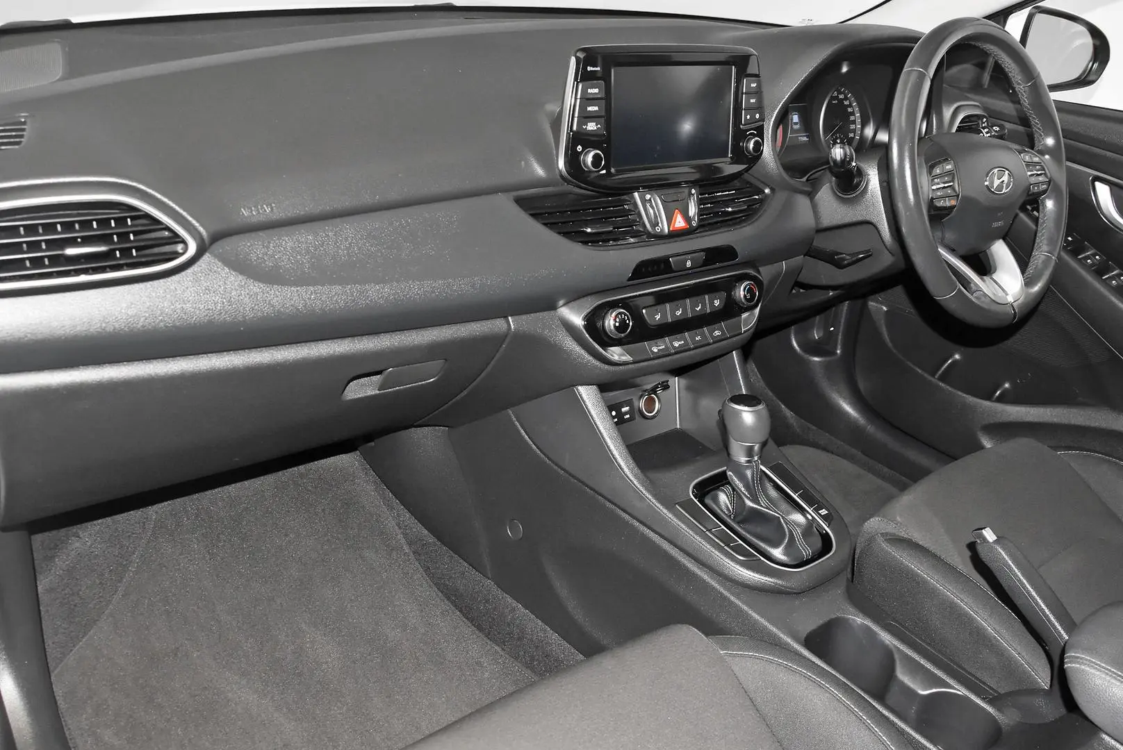 2019 Hyundai i30 Gallery Image 16