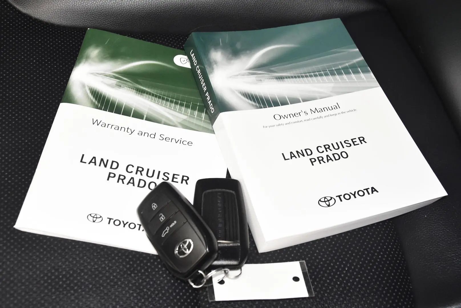 2025 Toyota Landcruiser Prado Gallery Image 19