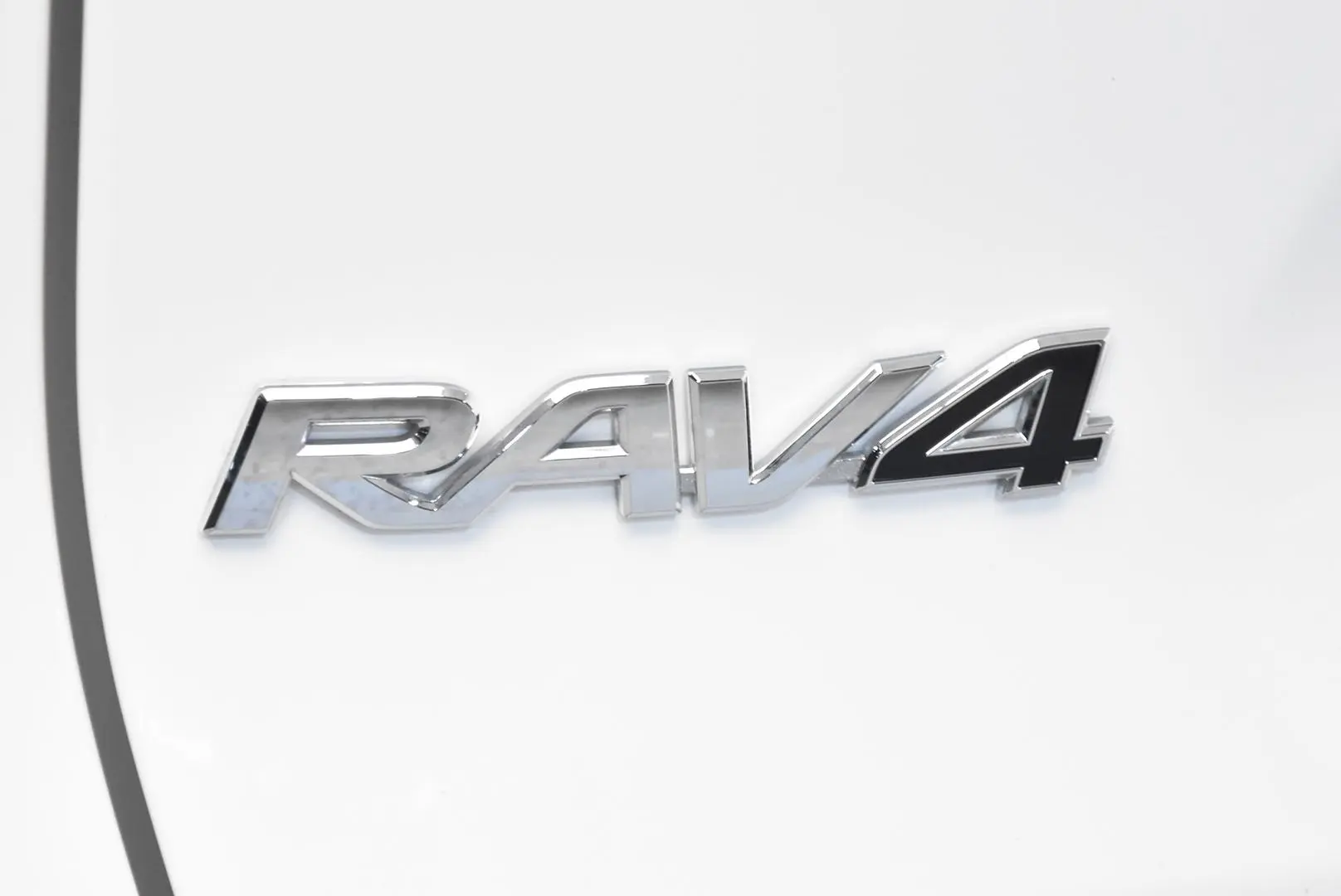 2024 Toyota RAV4 Gallery Image 7