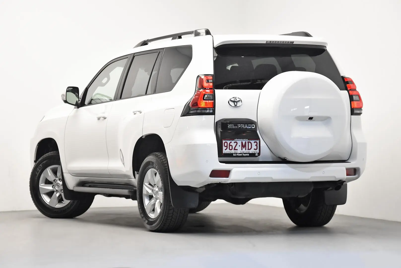 2023 Toyota Landcruiser Prado Gallery Image 5