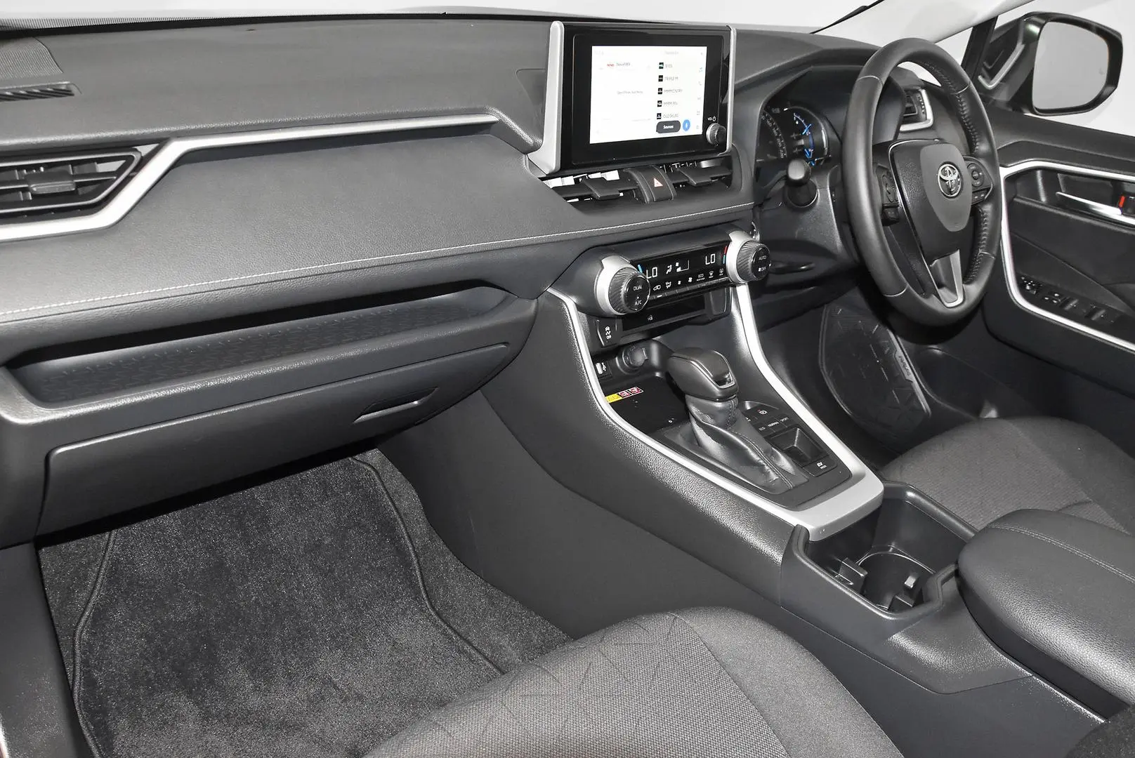 2025 Toyota RAV4 Gallery Image 17