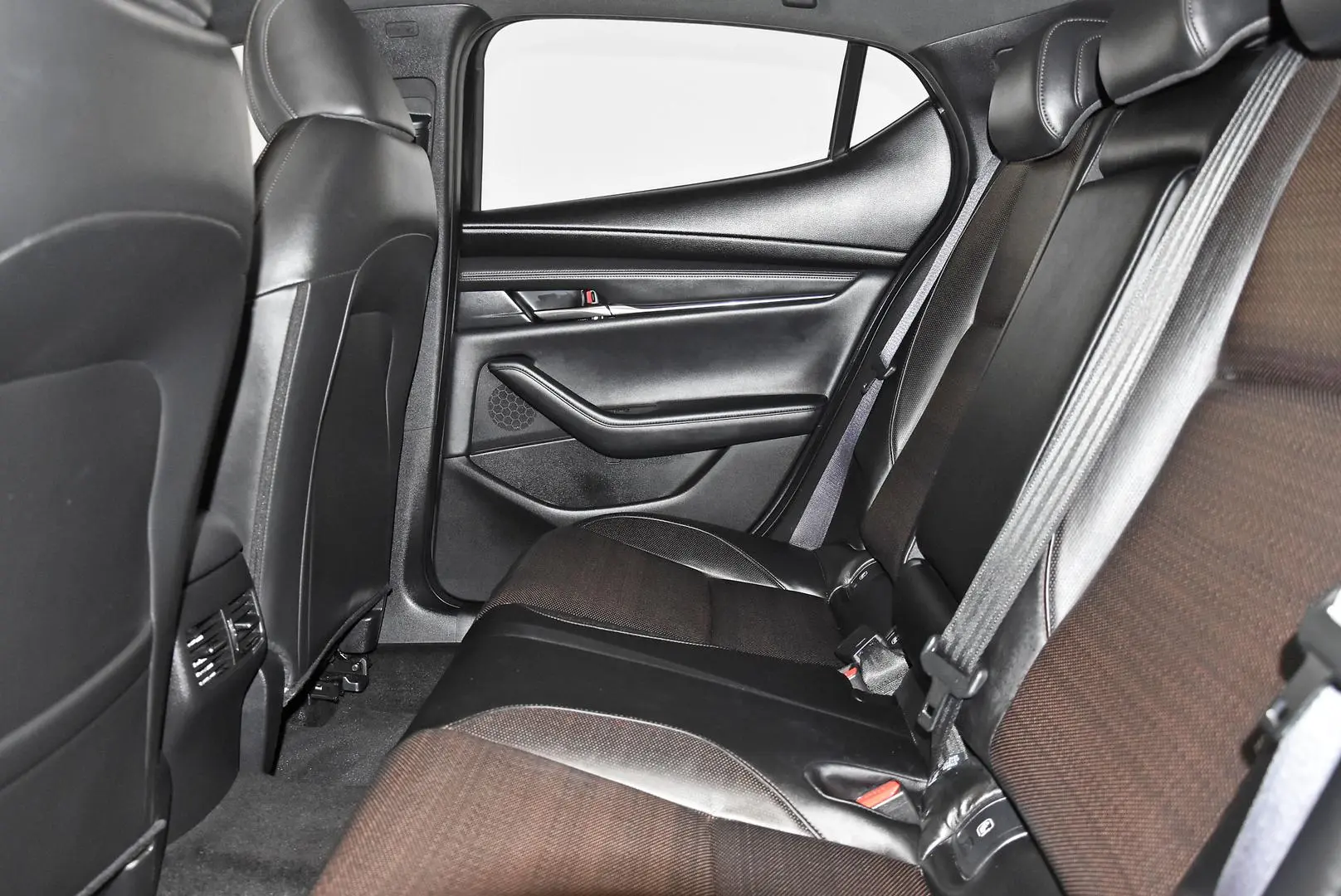 2020 Mazda 3 Gallery Image 18
