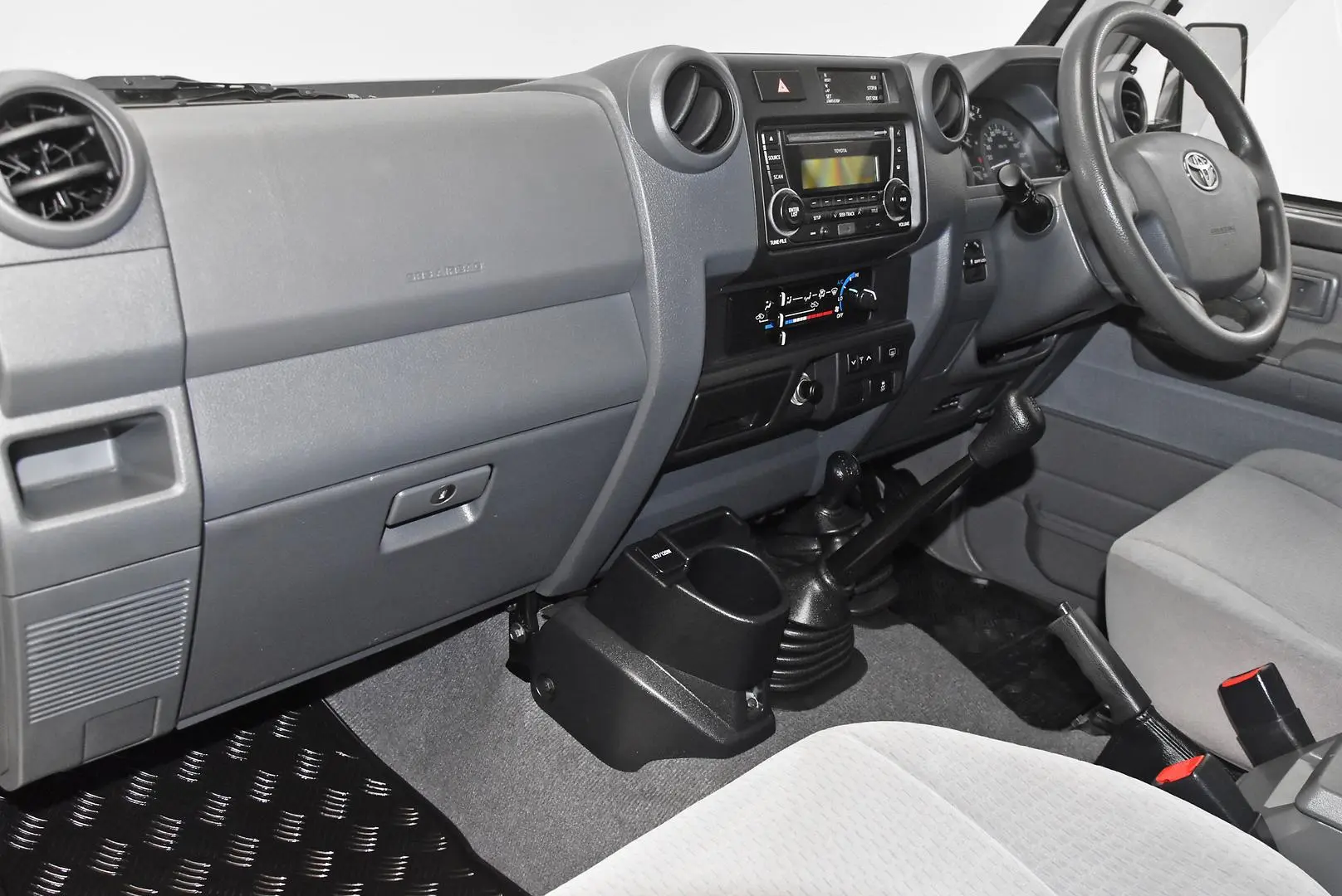 2016 Toyota Landcruiser Gallery Image 15