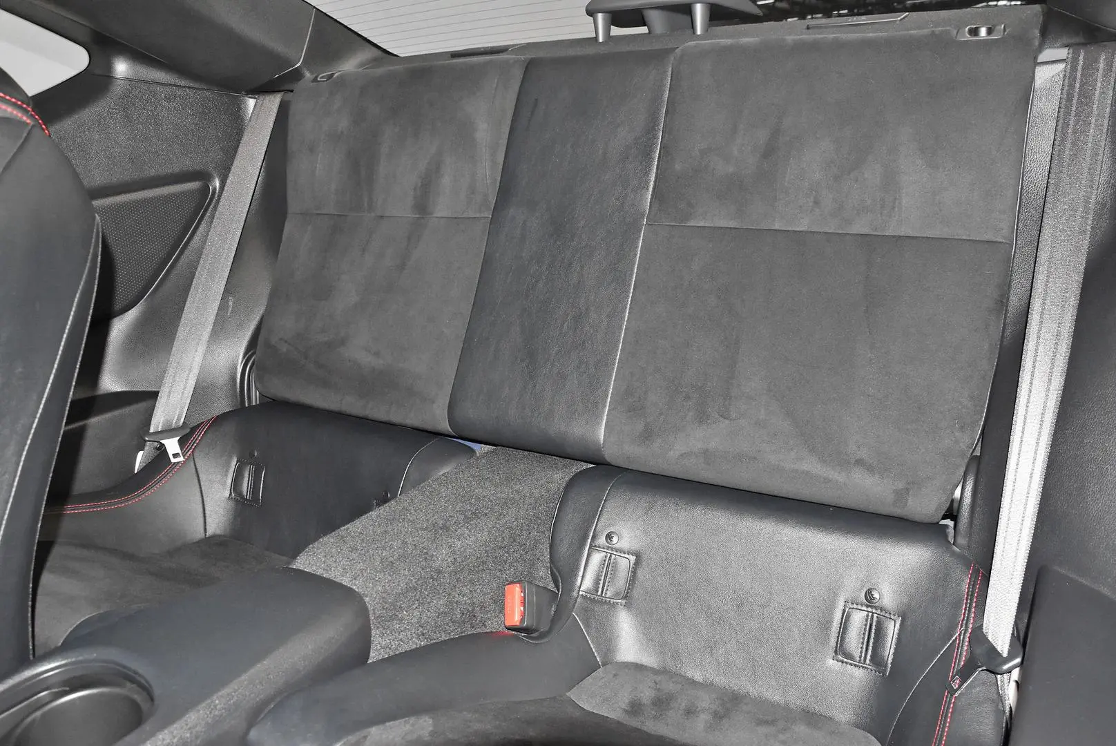 2016 Subaru BRZ Gallery Image 17