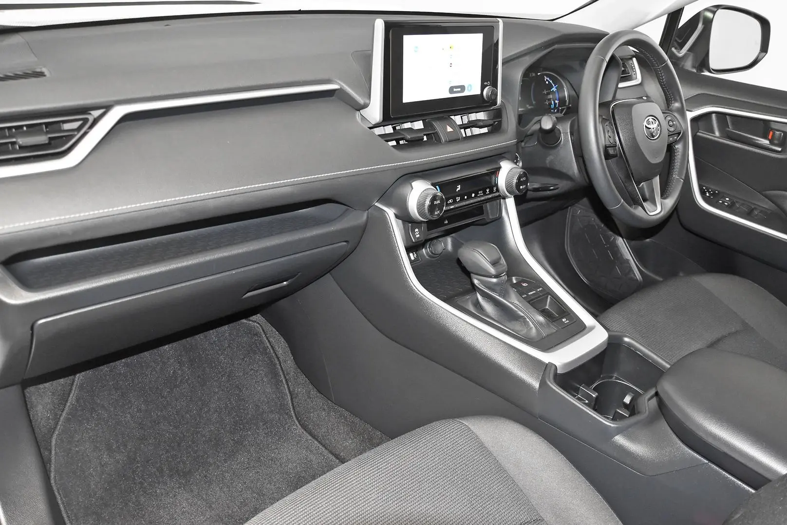 2024 Toyota RAV4 Gallery Image 17