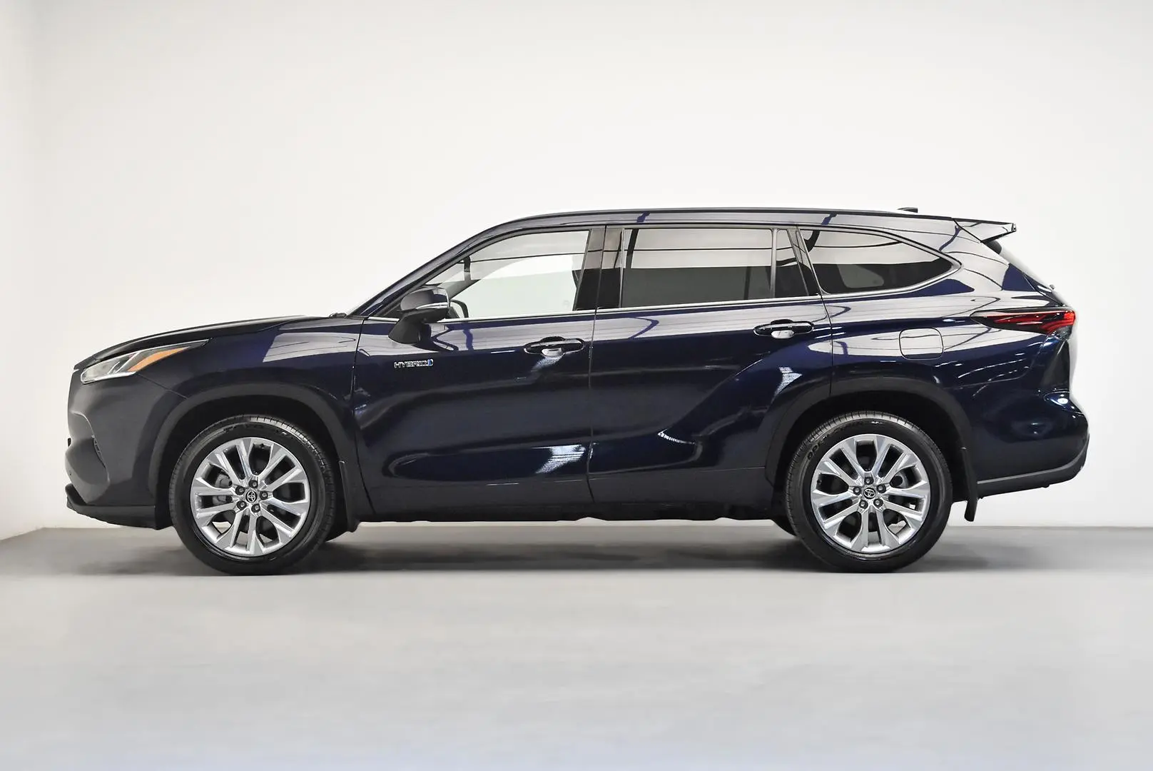 2025 Toyota Kluger Gallery Image 4