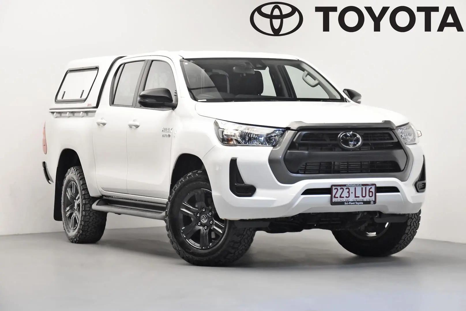 2023 Toyota Hilux Gallery Image 1