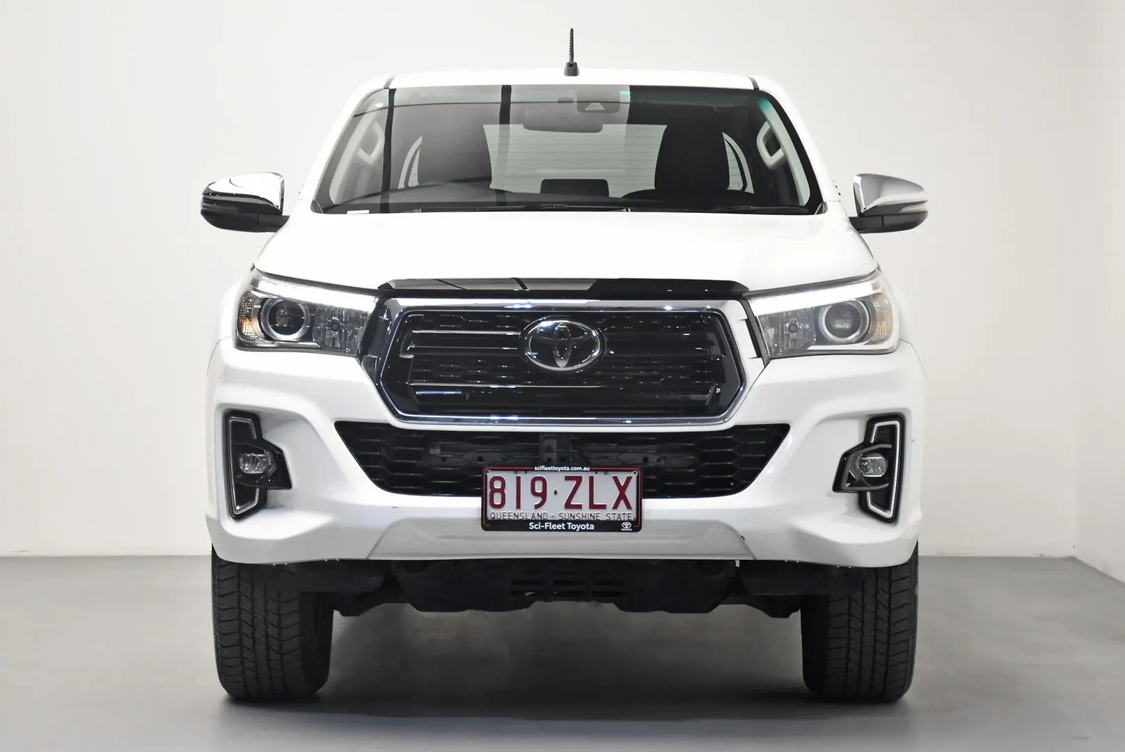 2019 Toyota Hilux Gallery Image 2