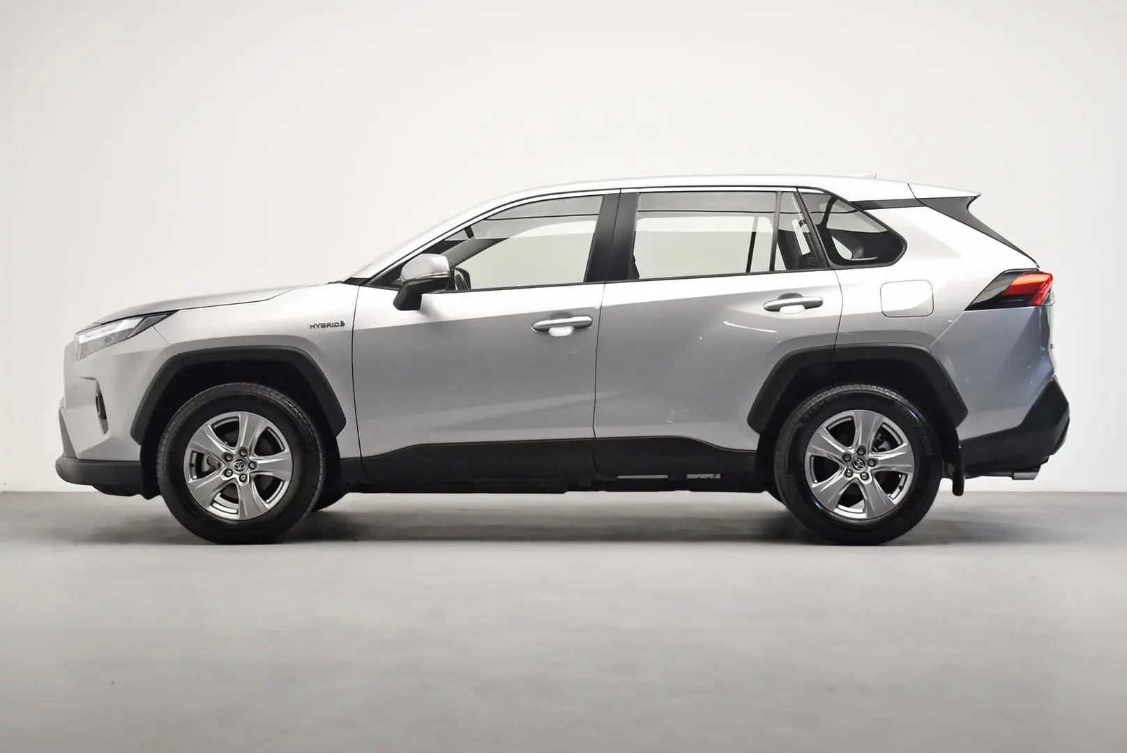 2023 Toyota RAV4 Gallery Image 4