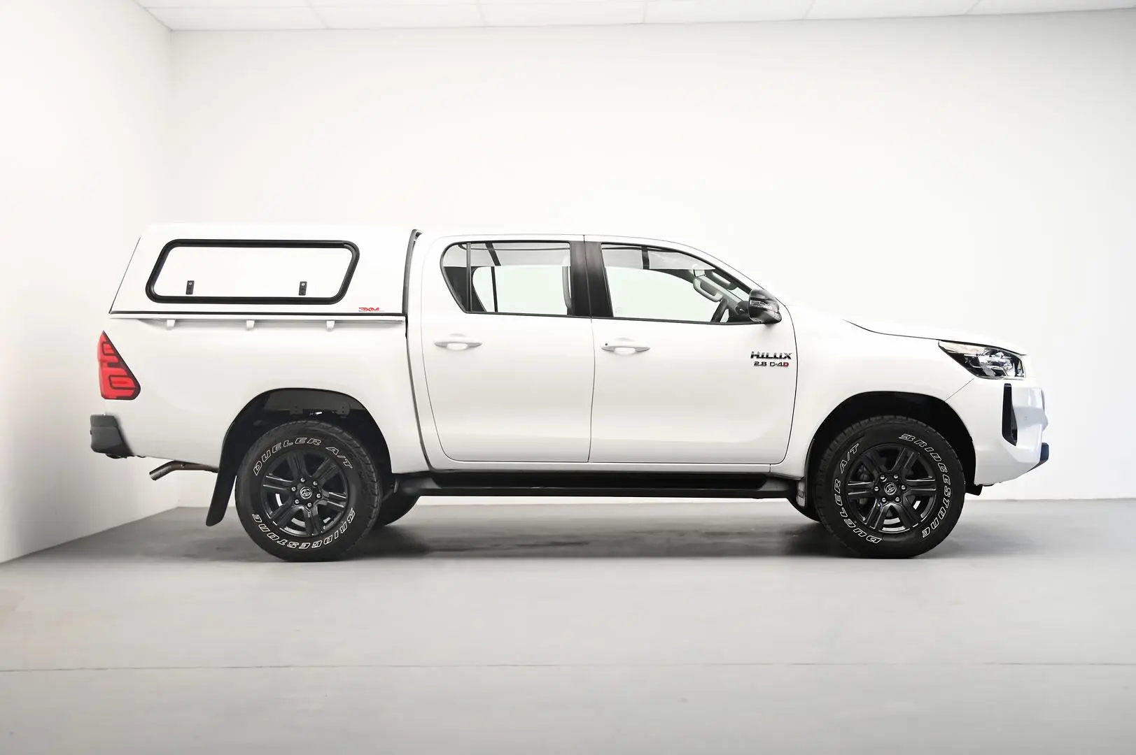 2024 Toyota Hilux Gallery Image 3