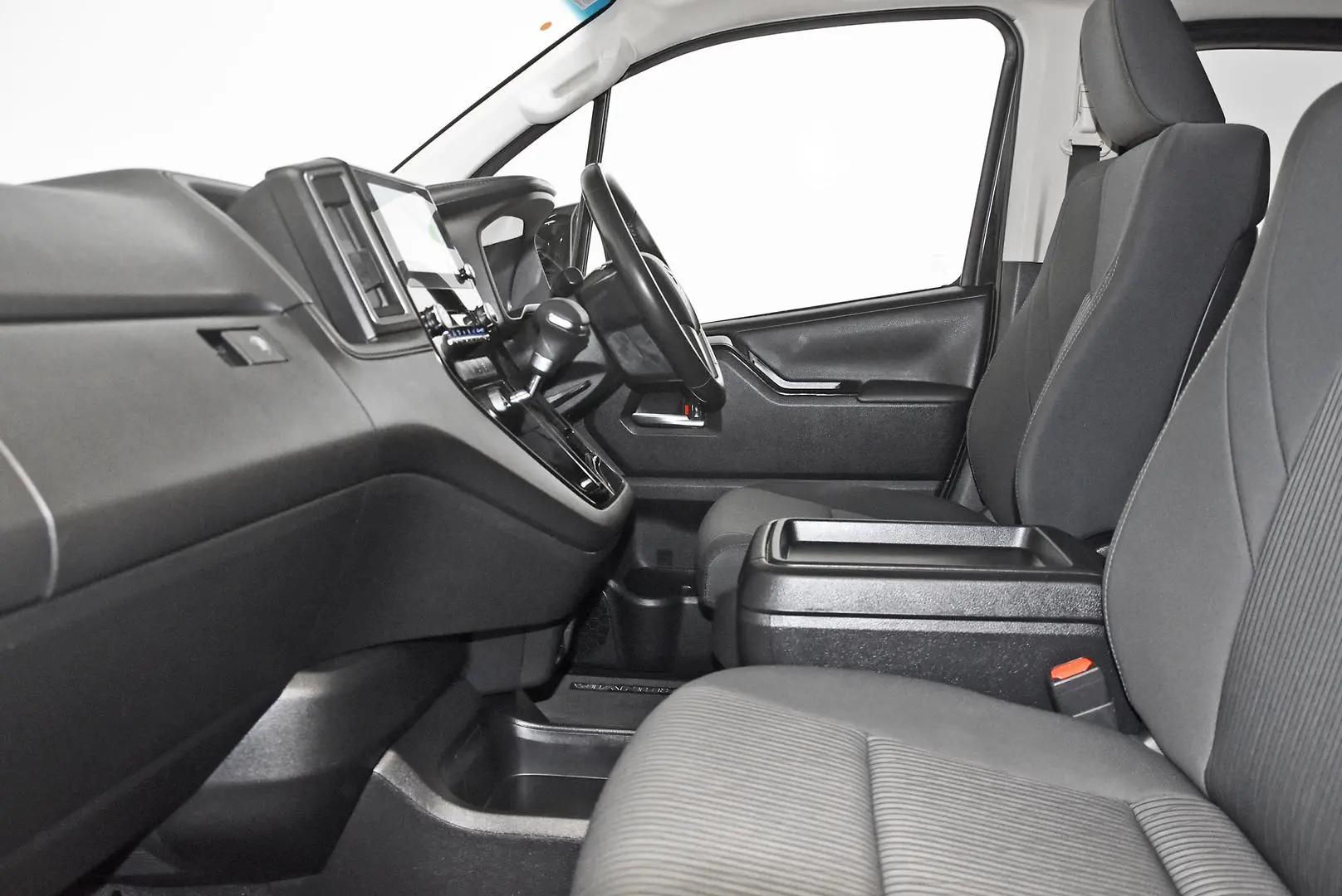 2024 Toyota Granvia Gallery Image 17