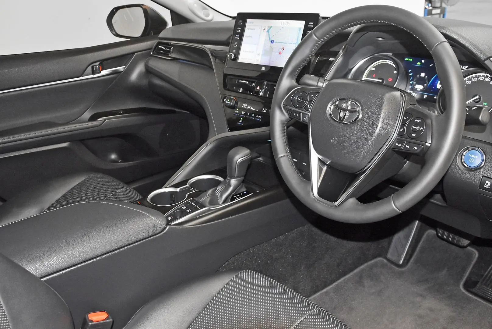 2024 Toyota Camry Gallery Image 8