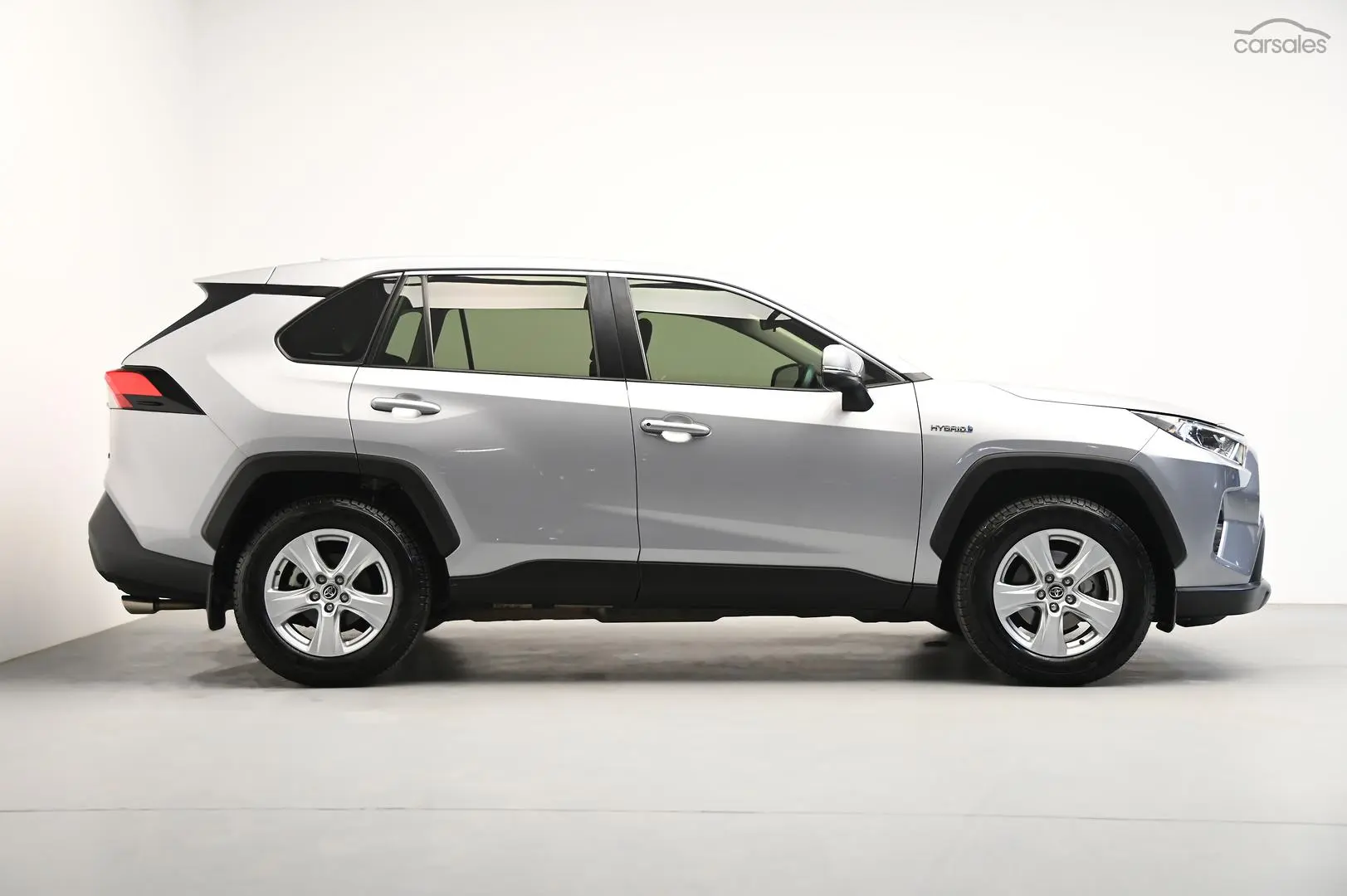 2020 Toyota RAV4 Image 3