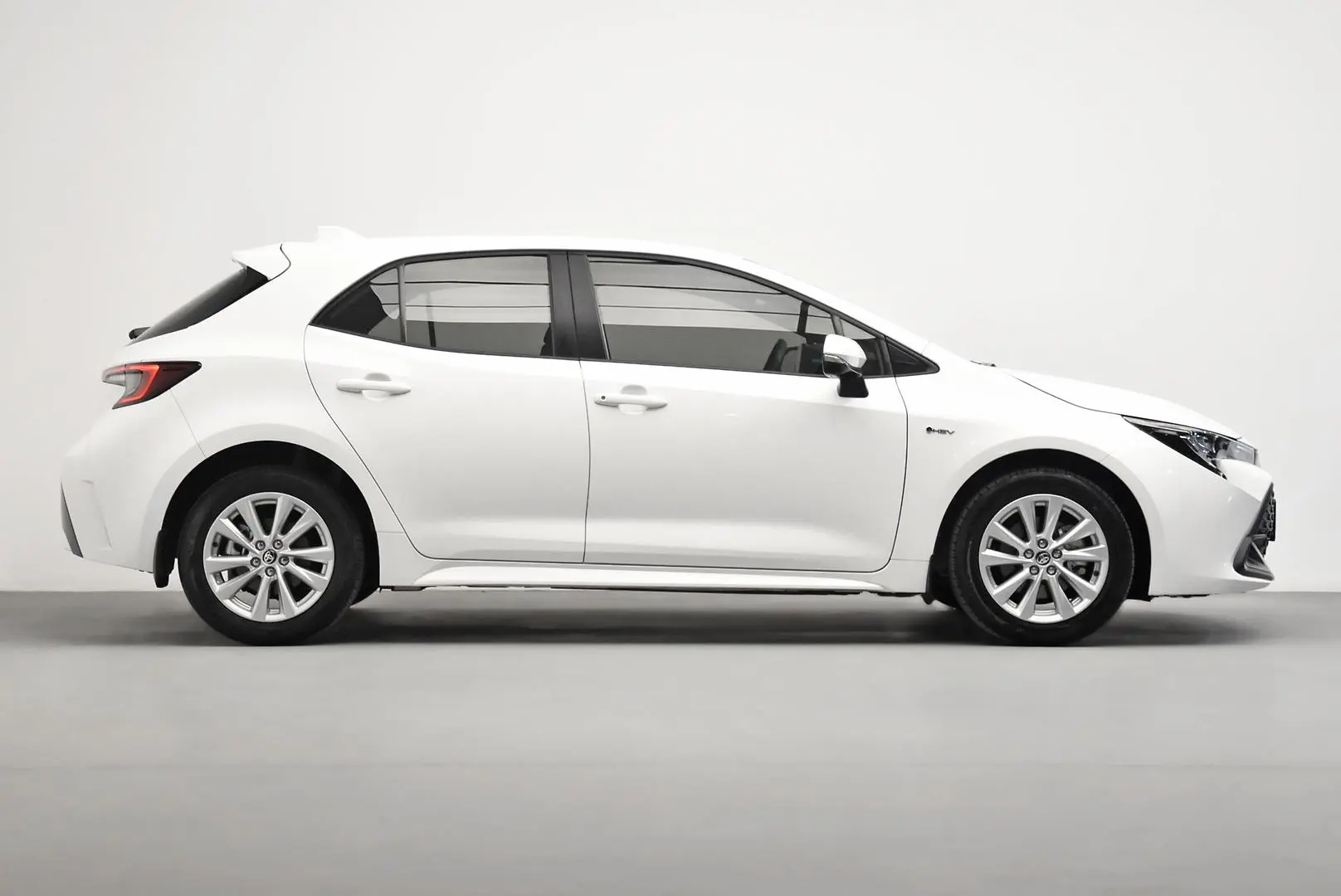 2024 Toyota Corolla Gallery Image 3