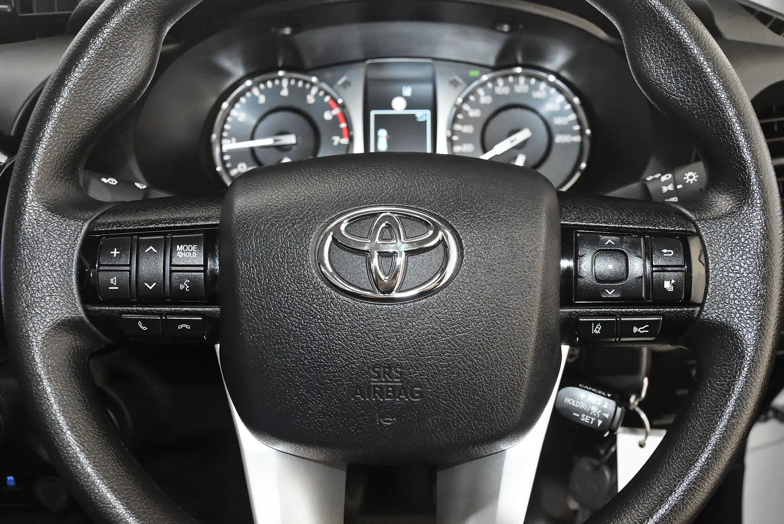 2023 Toyota Hilux Gallery Image 13