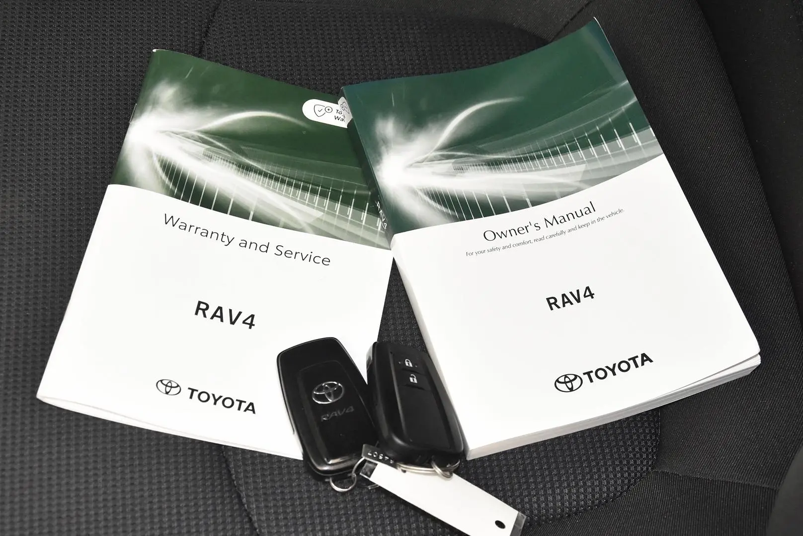 2025 Toyota RAV4 Gallery Image 20