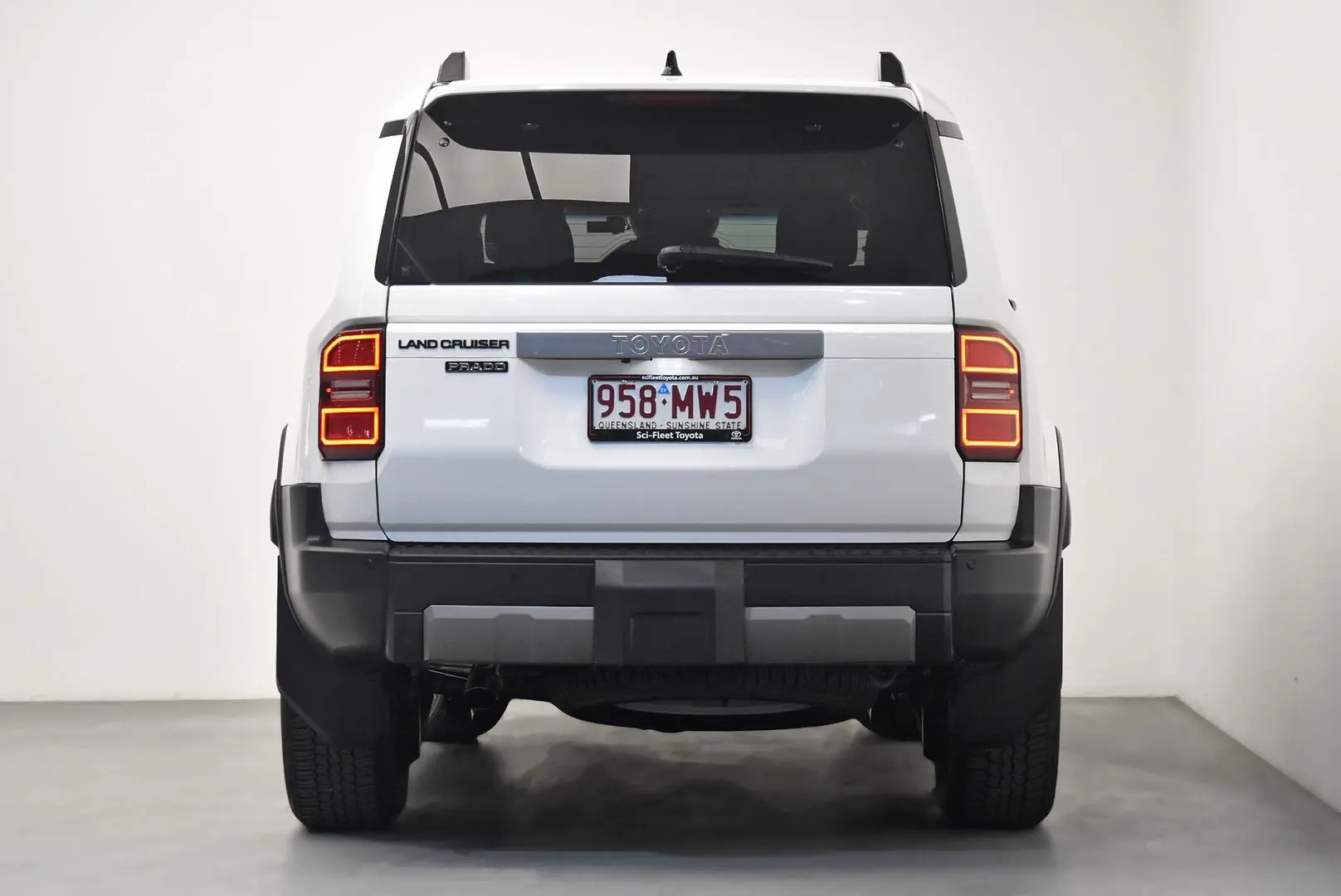 2025 Toyota Landcruiser Prado Gallery Image 6