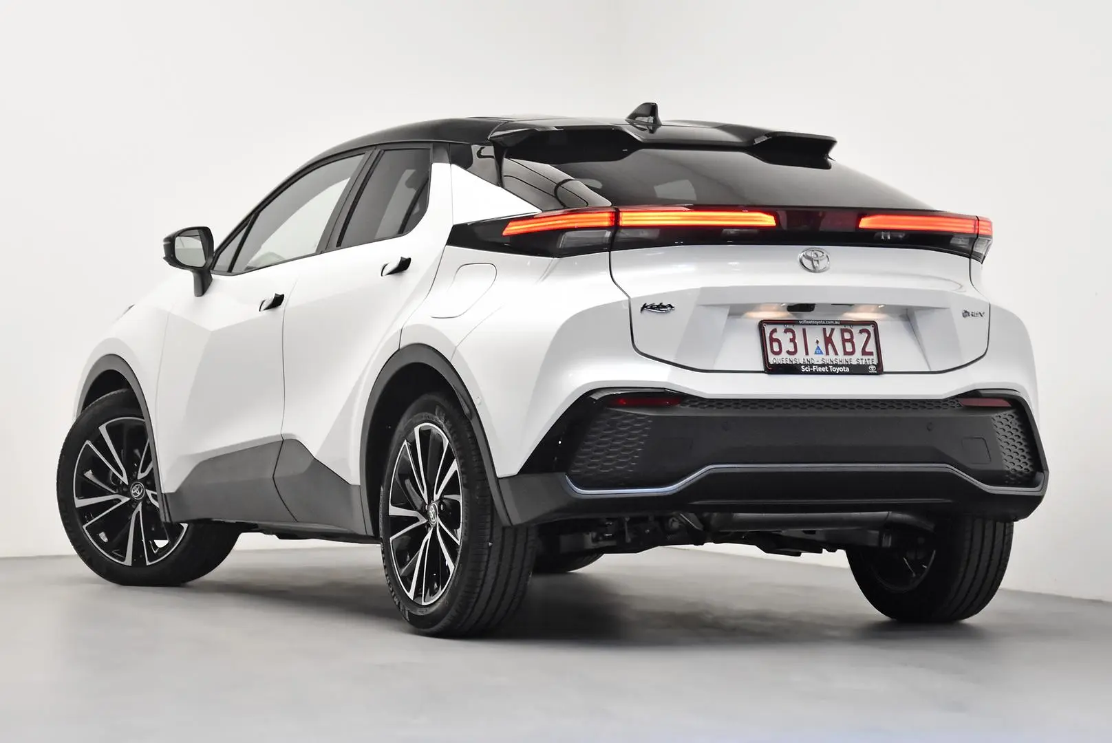 2023 Toyota C-HR Gallery Image 5