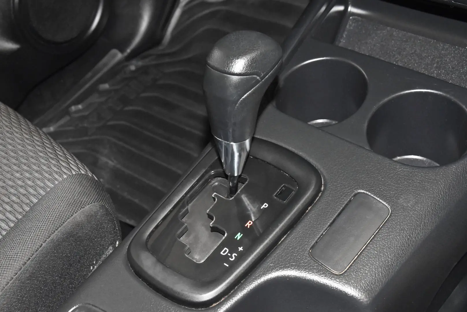 2021 Toyota Hilux Gallery Image 12