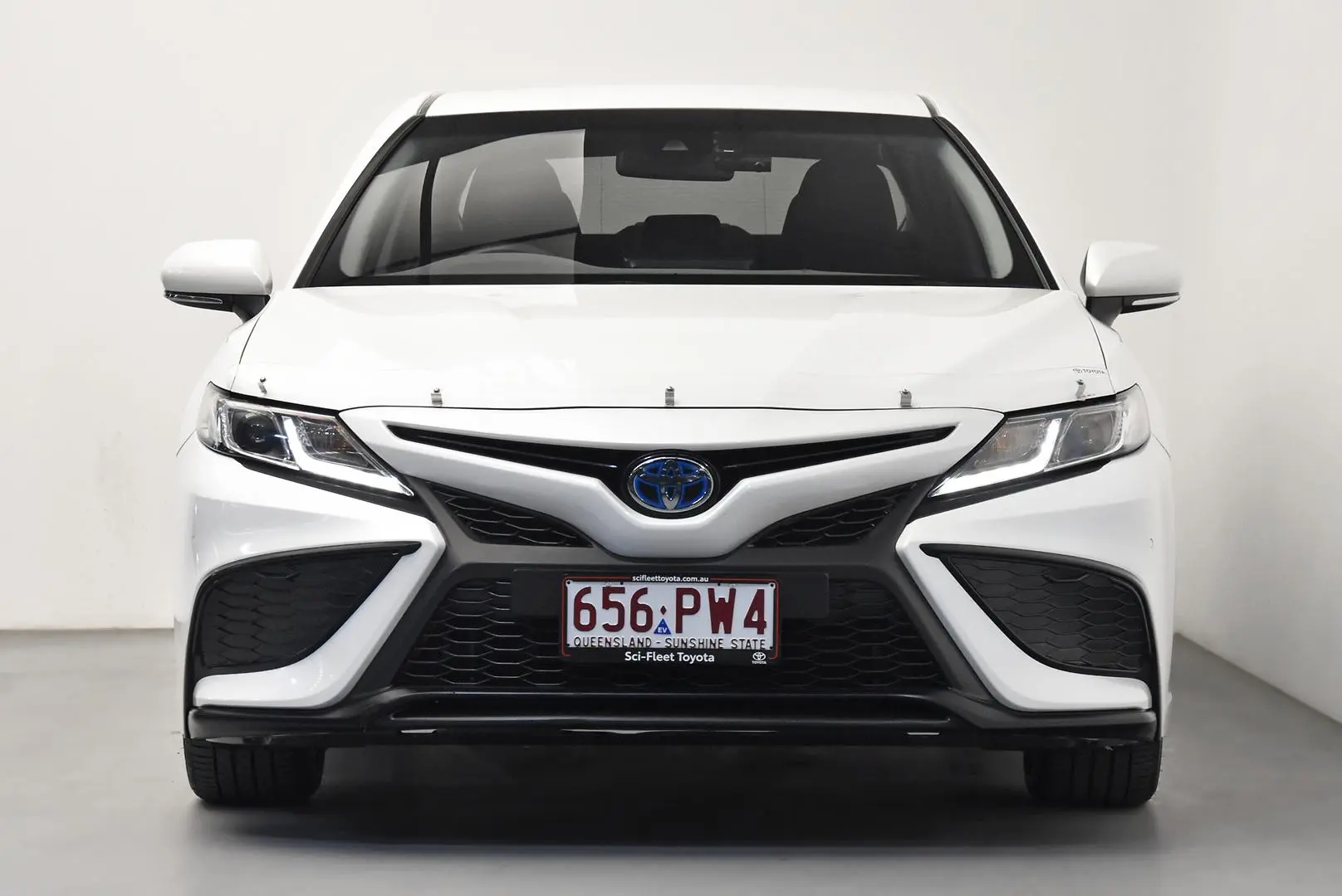 2022 Toyota Camry Gallery Image 2