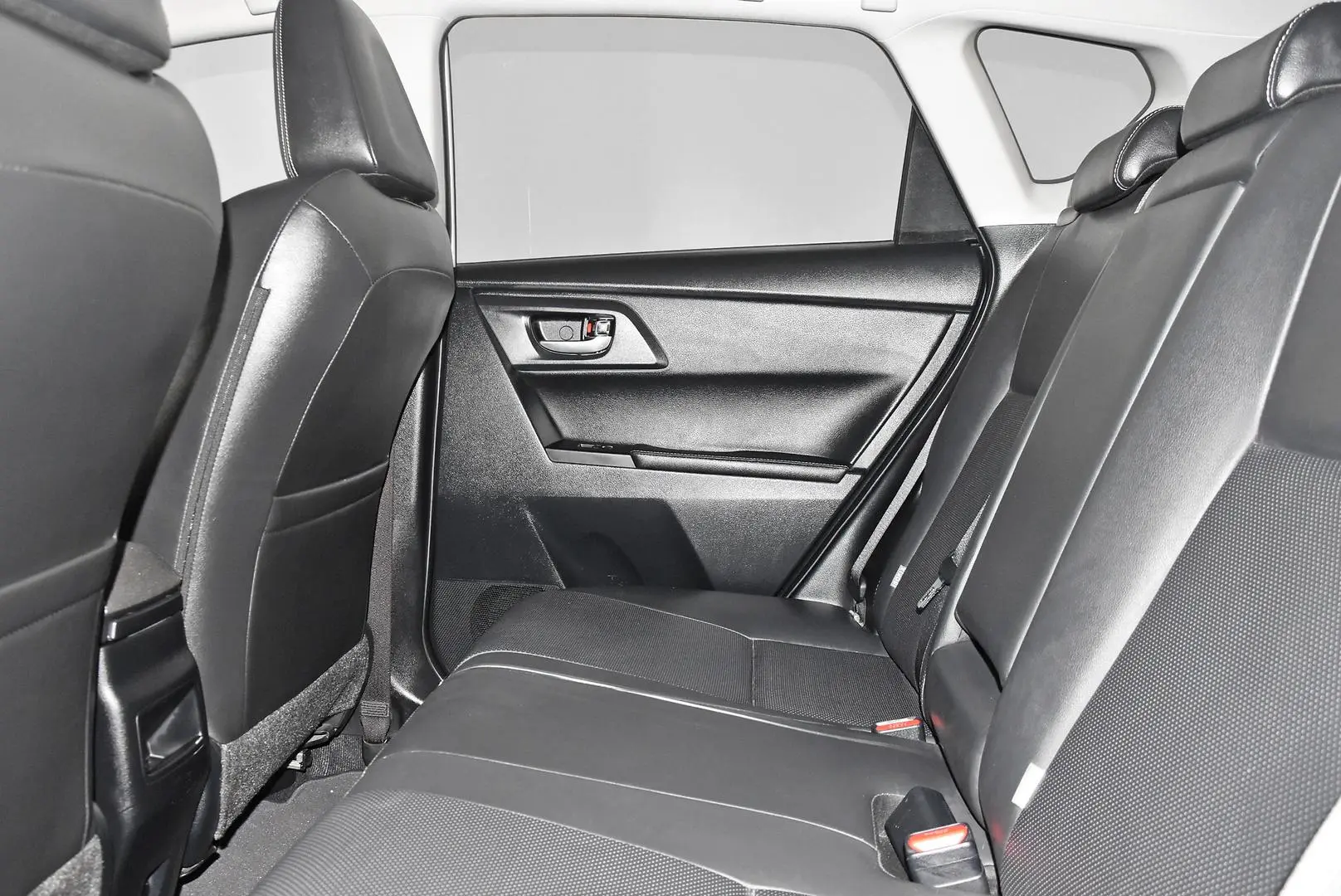 2016 Toyota Corolla Gallery Image 19