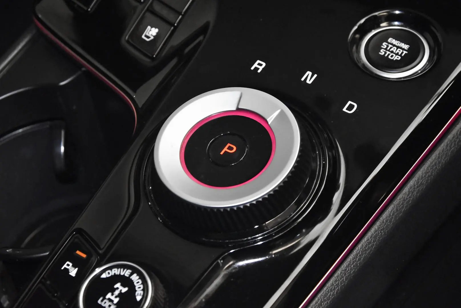 2024 Kia Sportage Gallery Image 13