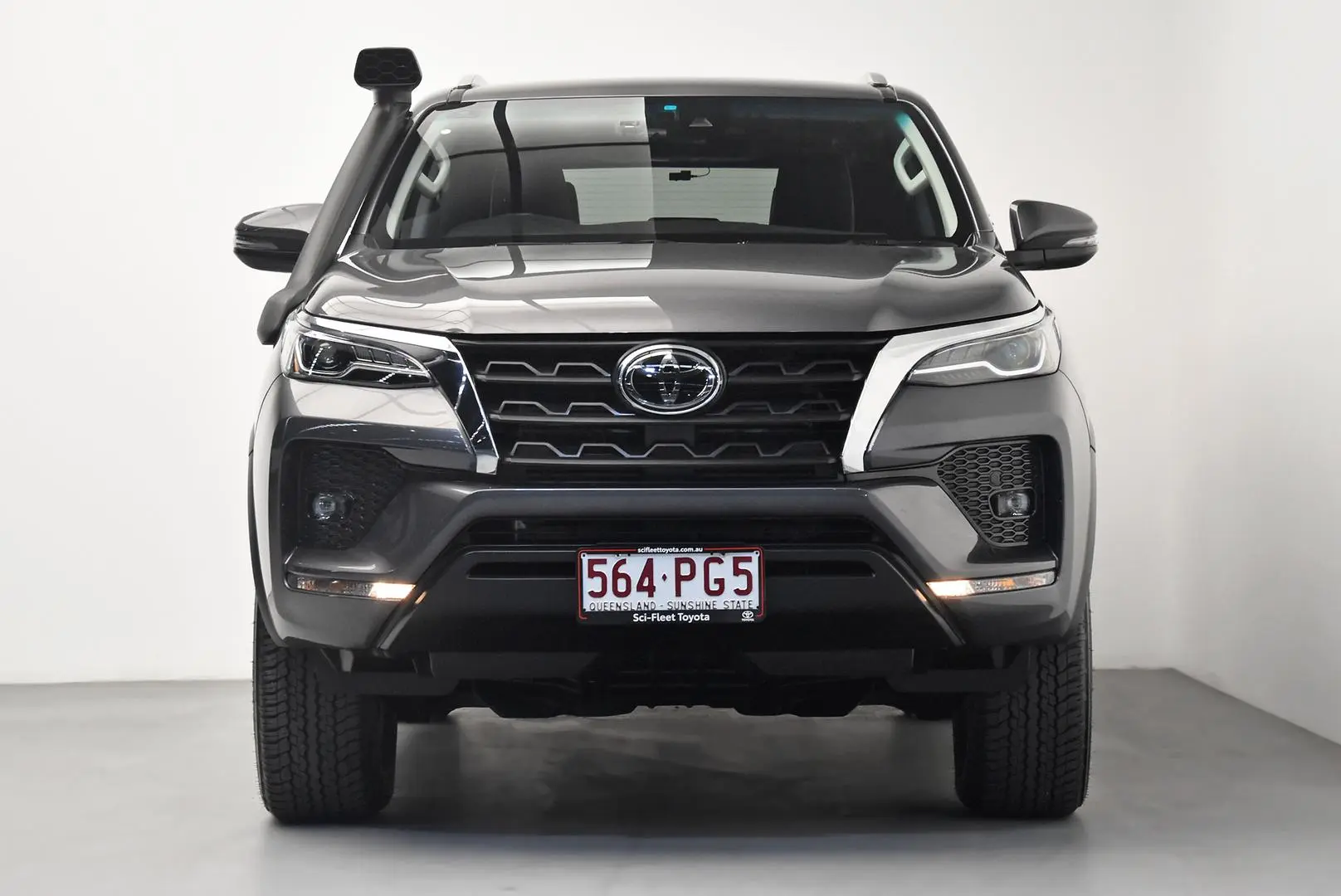 2022 Toyota Fortuner Gallery Image 2