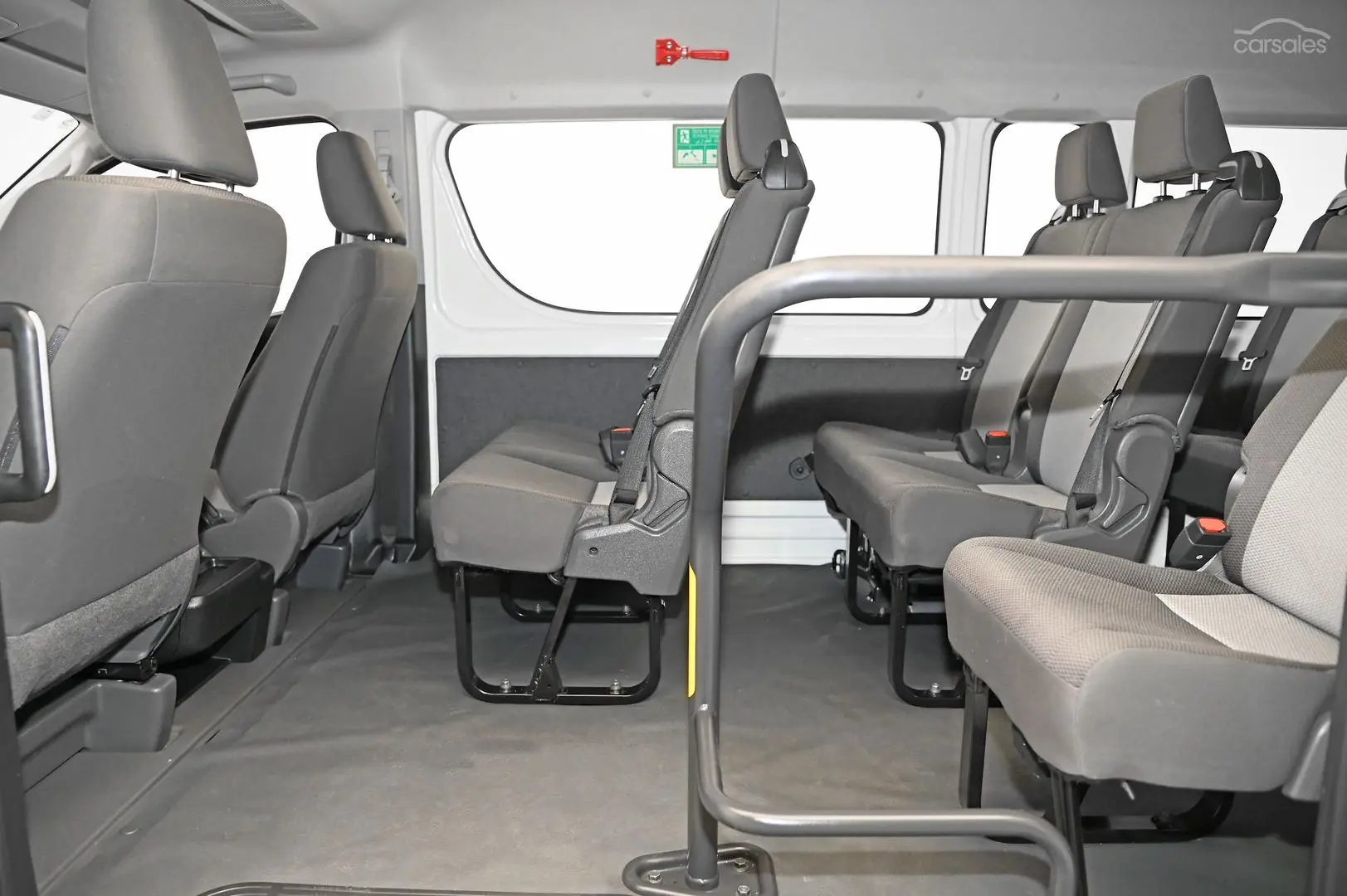 2020 Toyota Hiace Image 18