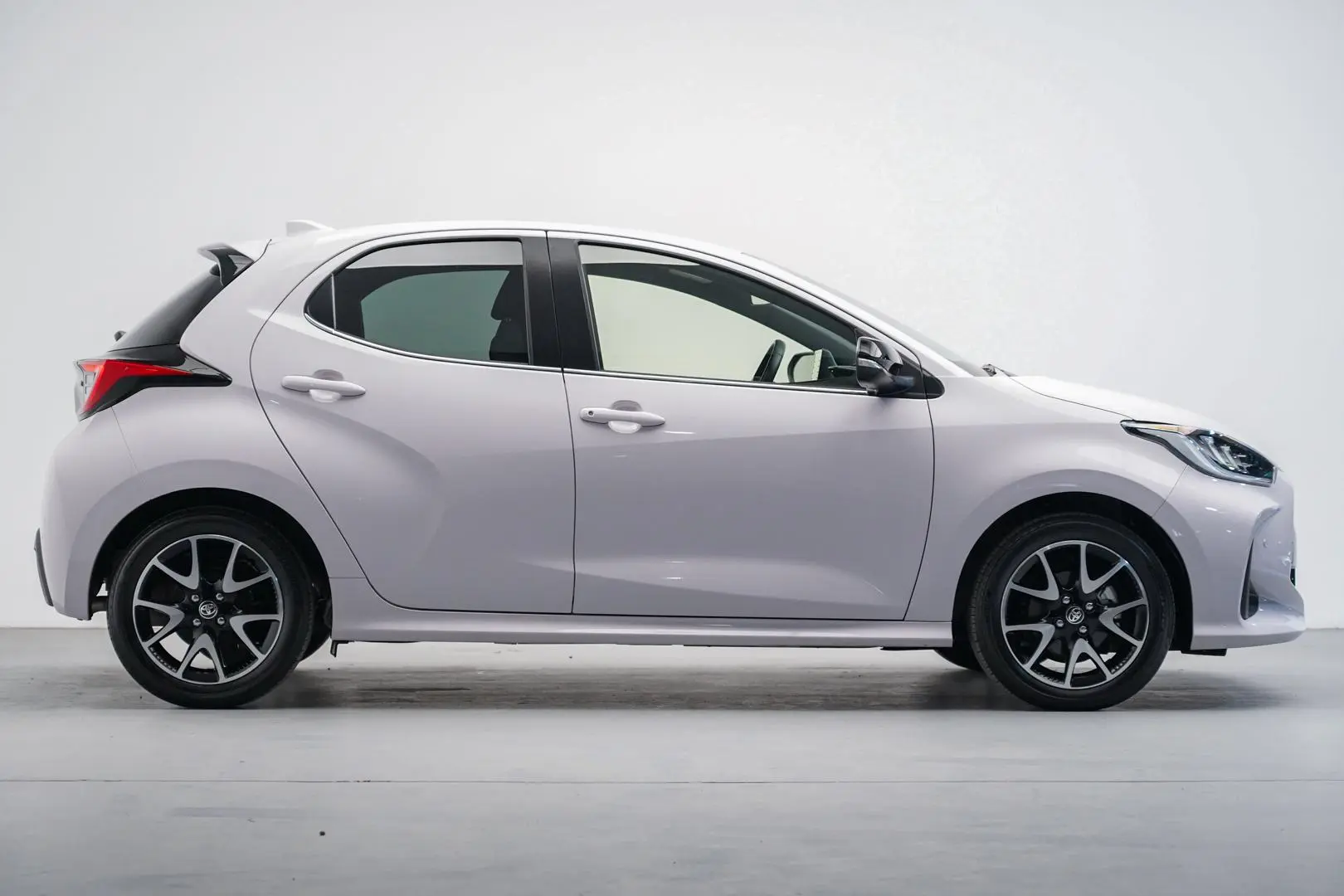 2023 Toyota Yaris Gallery Image 2