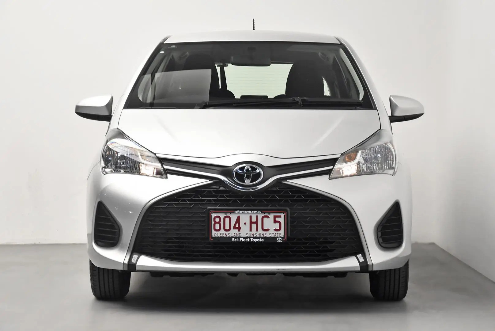 2015 Toyota Yaris Gallery Image 2