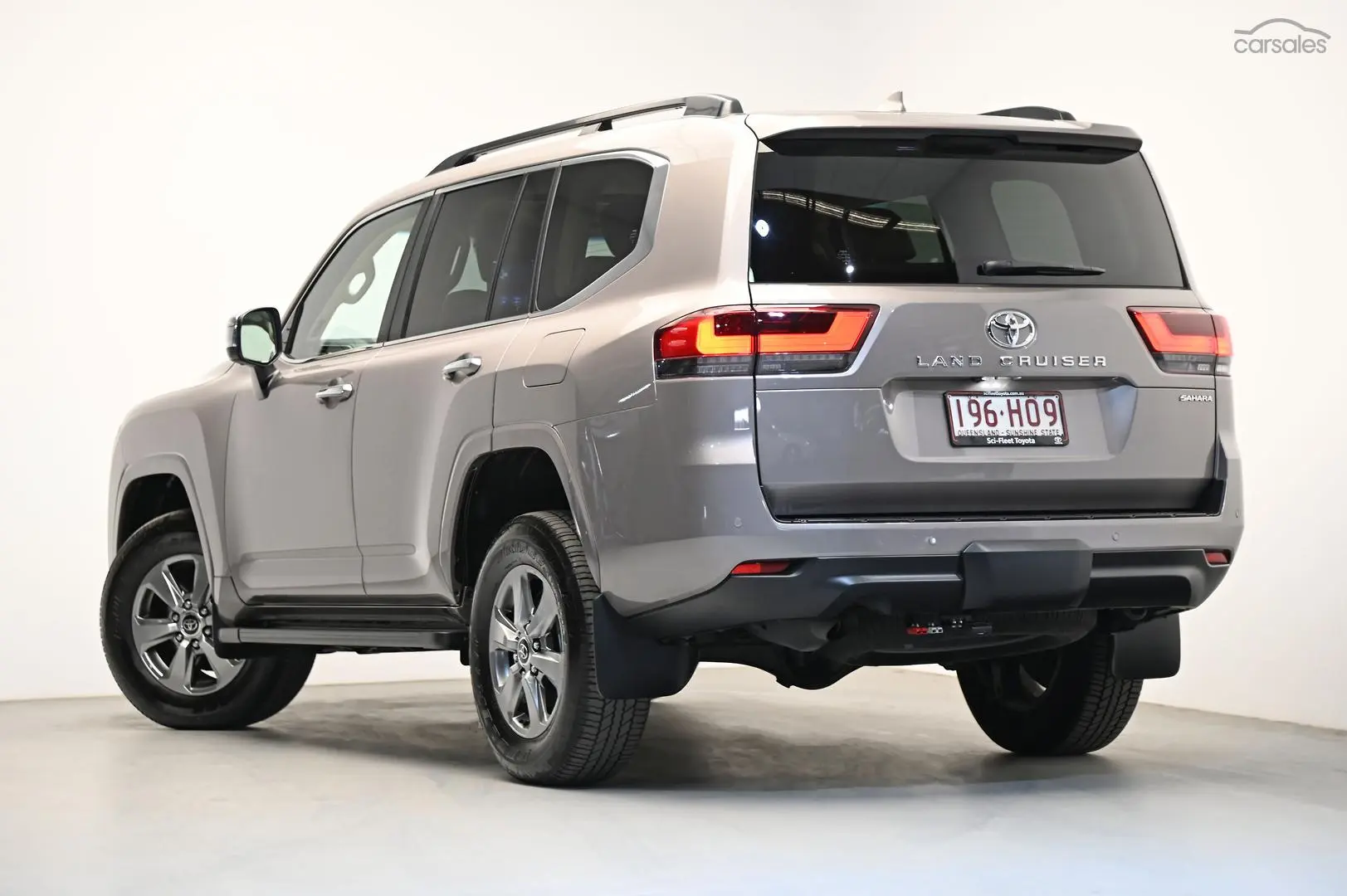 2023 Toyota Landcruiser Image 5