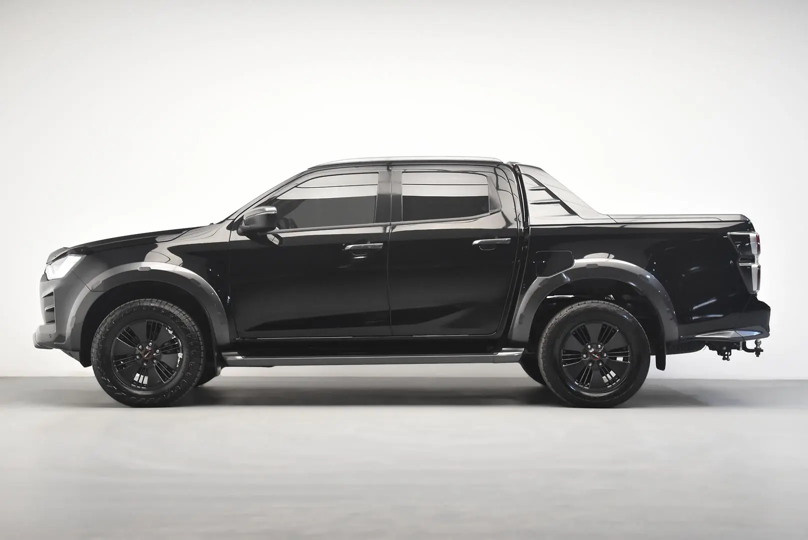 2021 Isuzu D-MAX Gallery Image 4