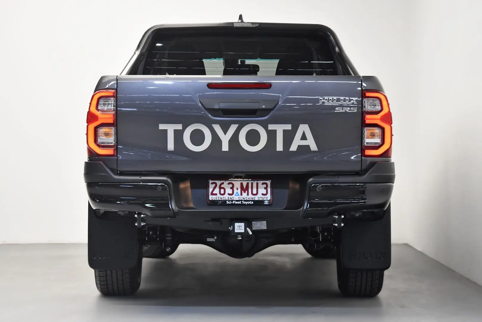 2025 Toyota Hilux Gallery Image 6