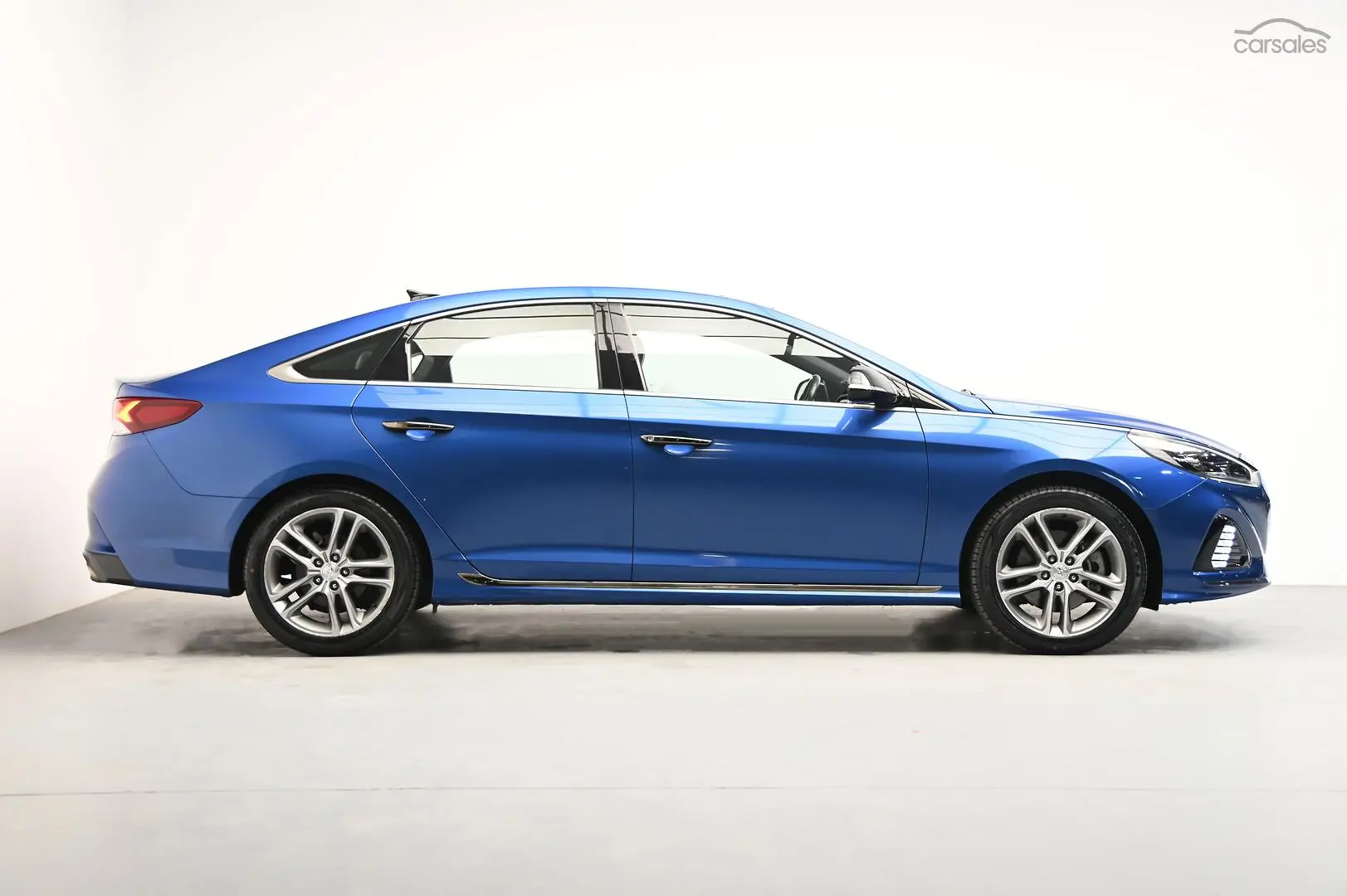 2017 Hyundai Sonata Image 3