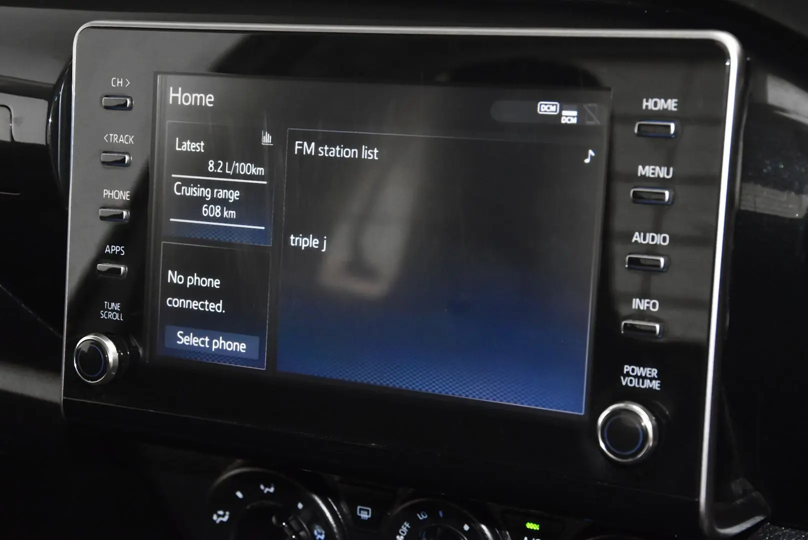 2023 Toyota Hilux Gallery Image 11