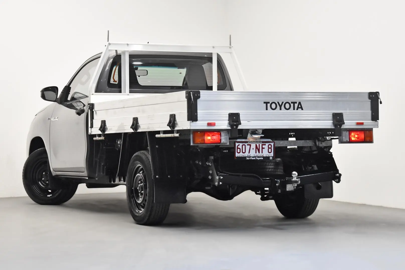 2018 Toyota Hilux Gallery Image 5