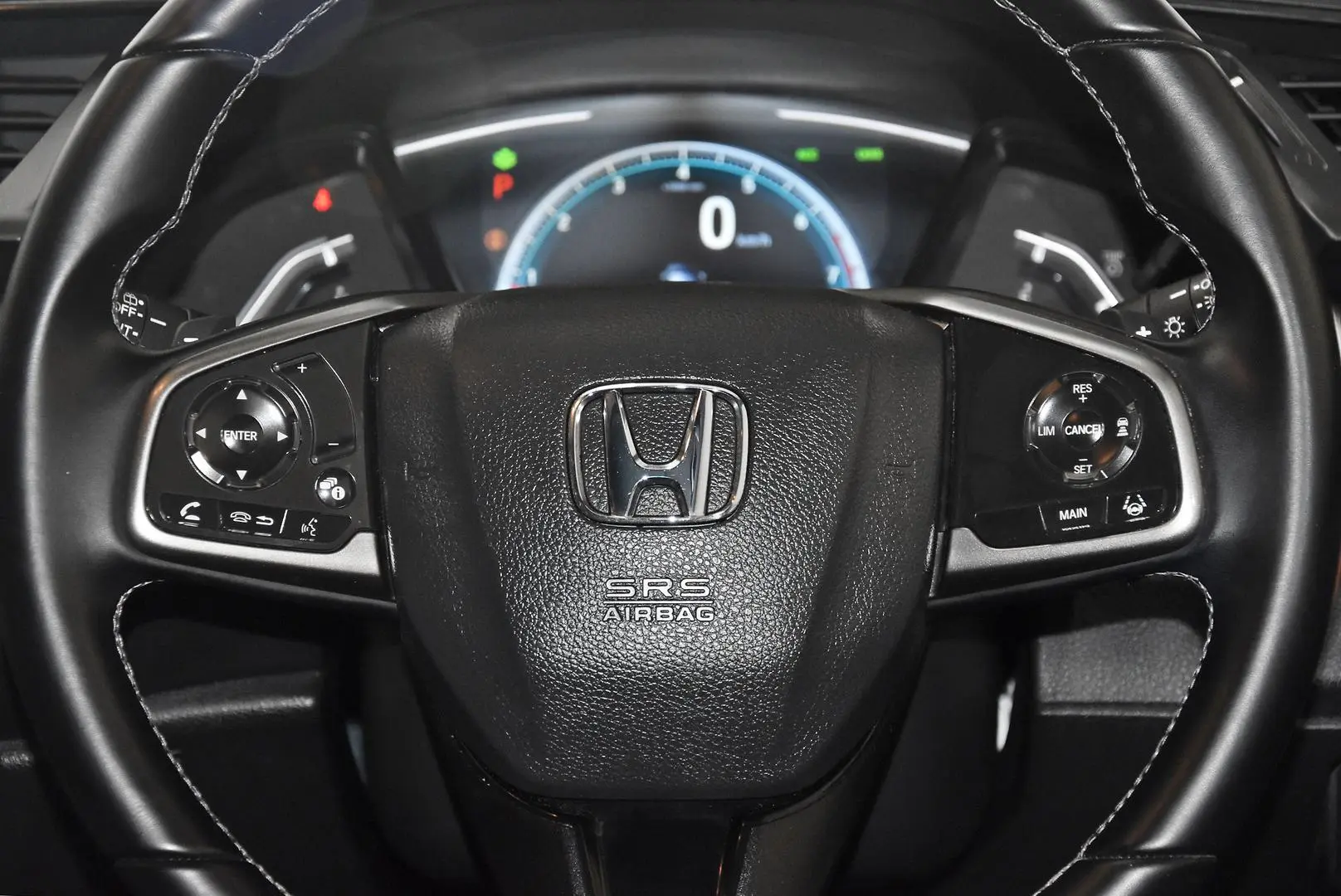2019 Honda Civic Gallery Image 16