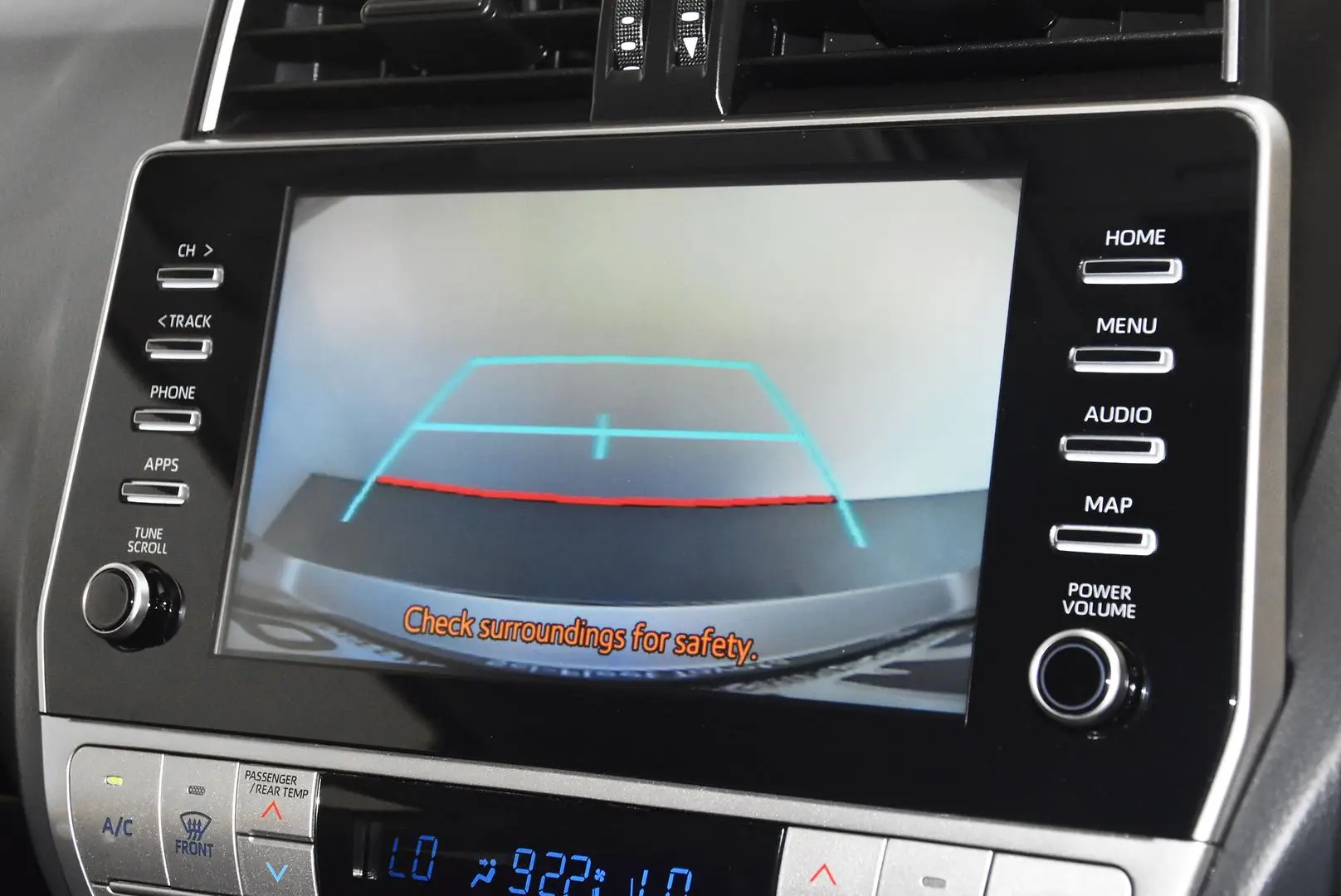 2023 Toyota Landcruiser Prado Gallery Image 11