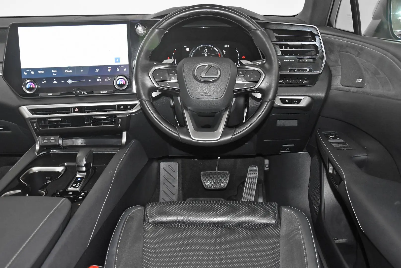2023 Lexus RX Gallery Image 10
