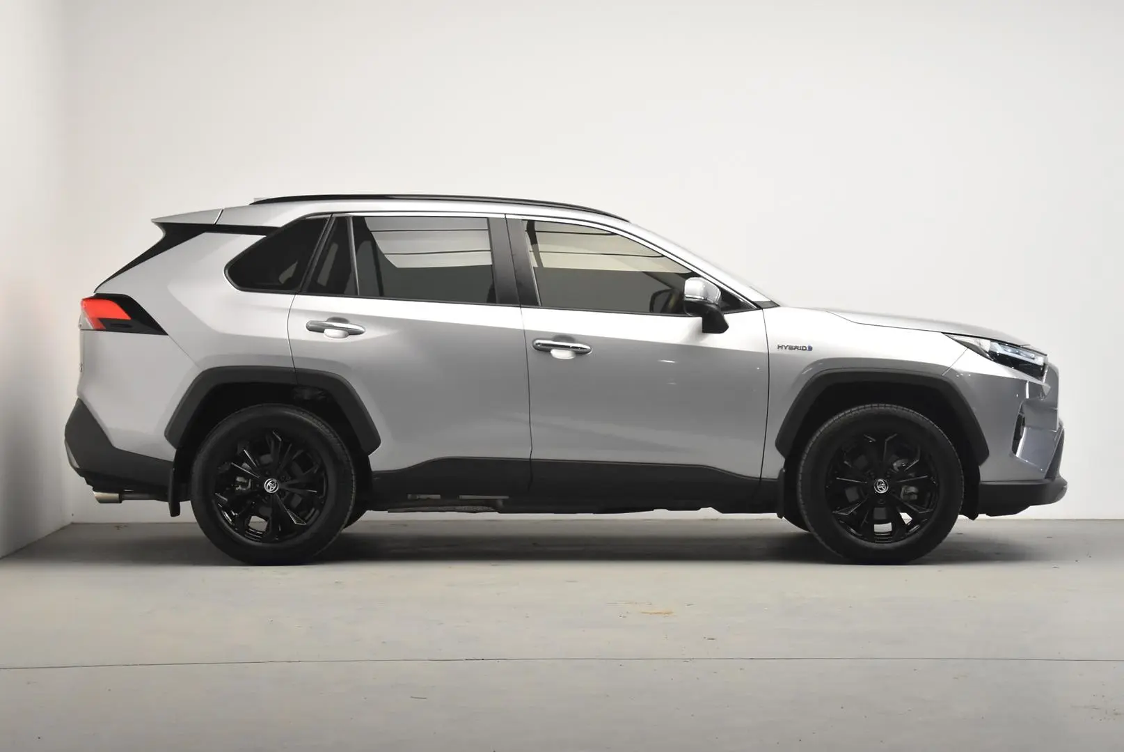 2024 Toyota RAV4 Gallery Image 3