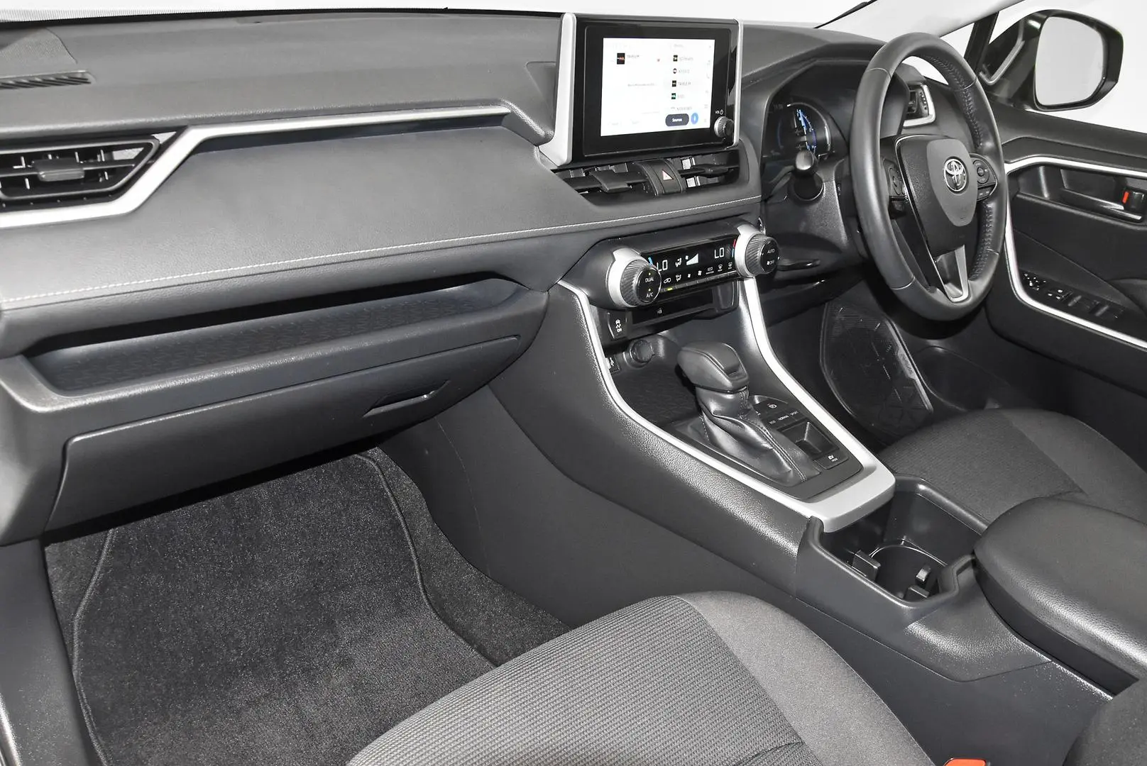 2024 Toyota RAV4 Gallery Image 17